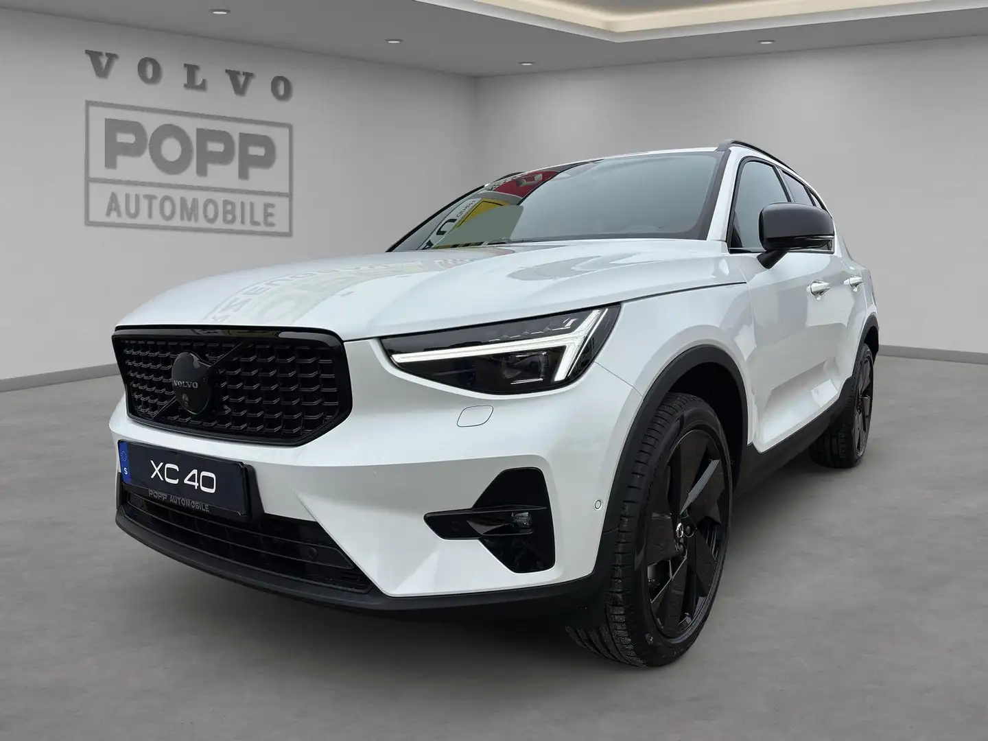 Volvo XC40 B3 Plus Black Edition 20" ACC FHZ H&K LED Wit - 1