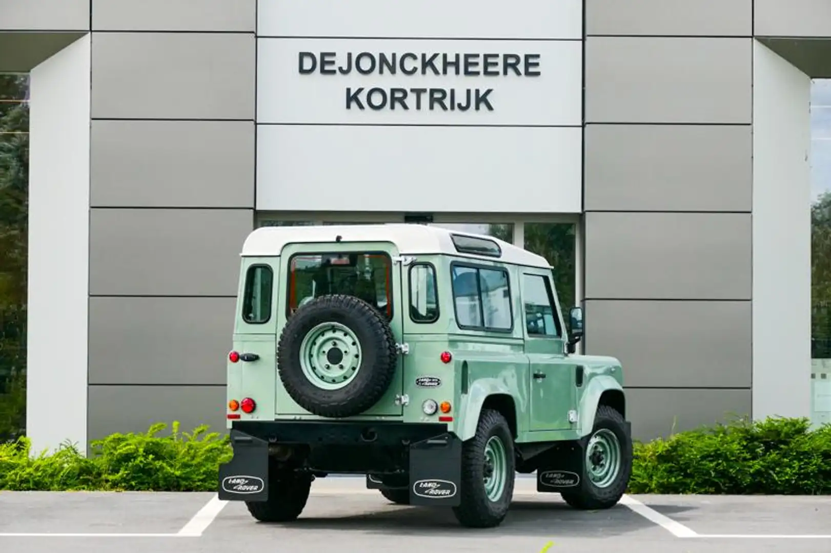 Land Rover Defender 90 2.2 Diesel Heritage Edition Vert - 2