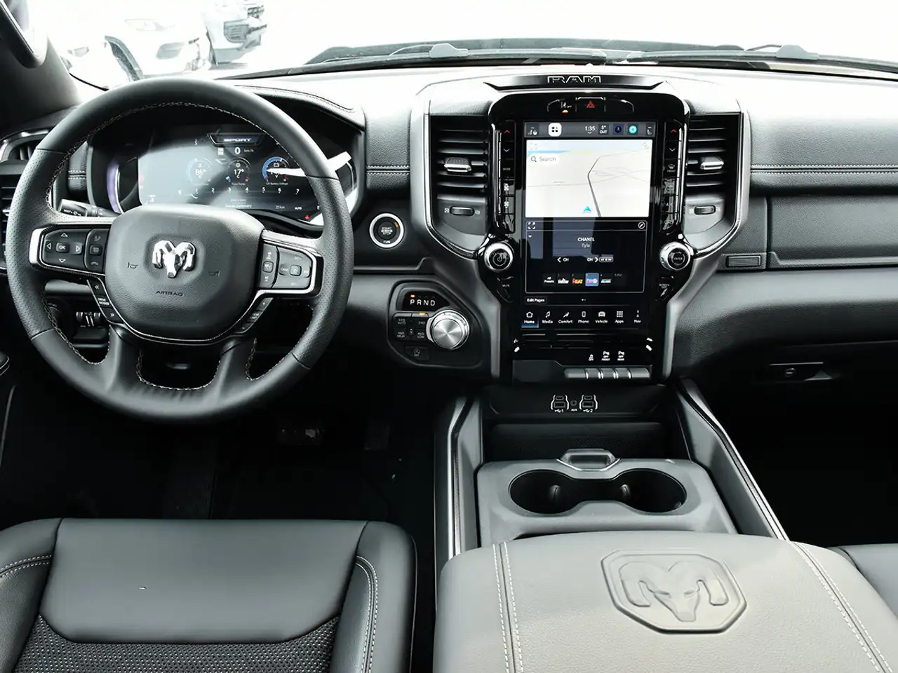 RAM 1500 снимка RAM 1500