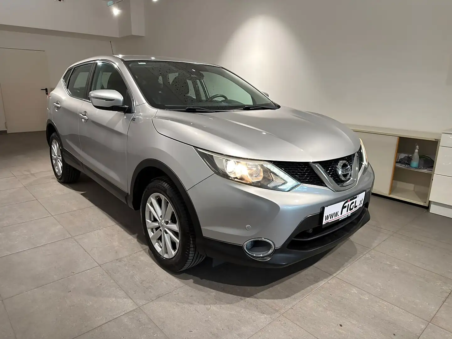 Nissan Qashqai 1,2 DIG-T Acenta Silber - 2