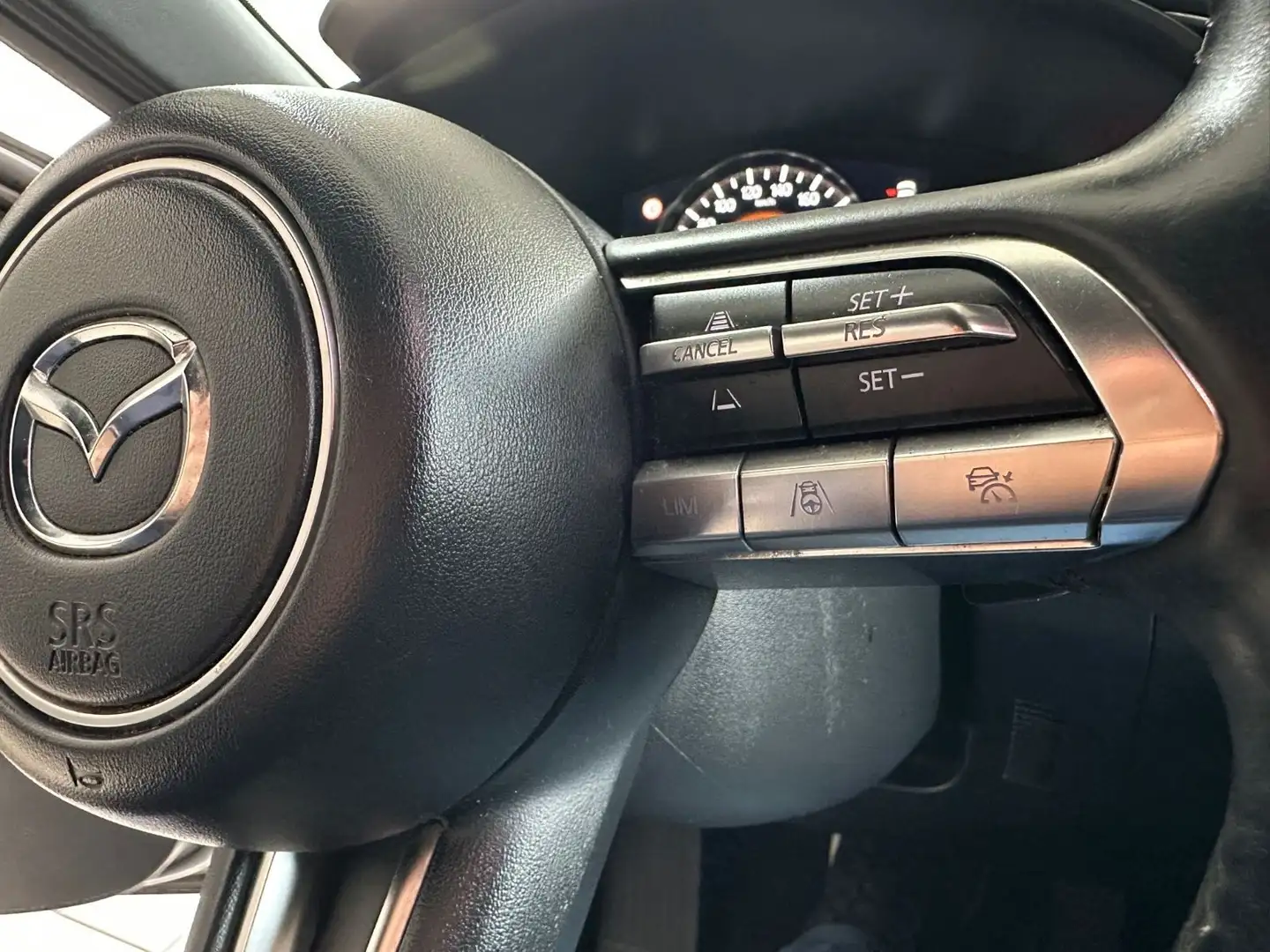 Mazda 3 Lim. Navi . Selection 2.0 Automatik  47000KM Grau - 2