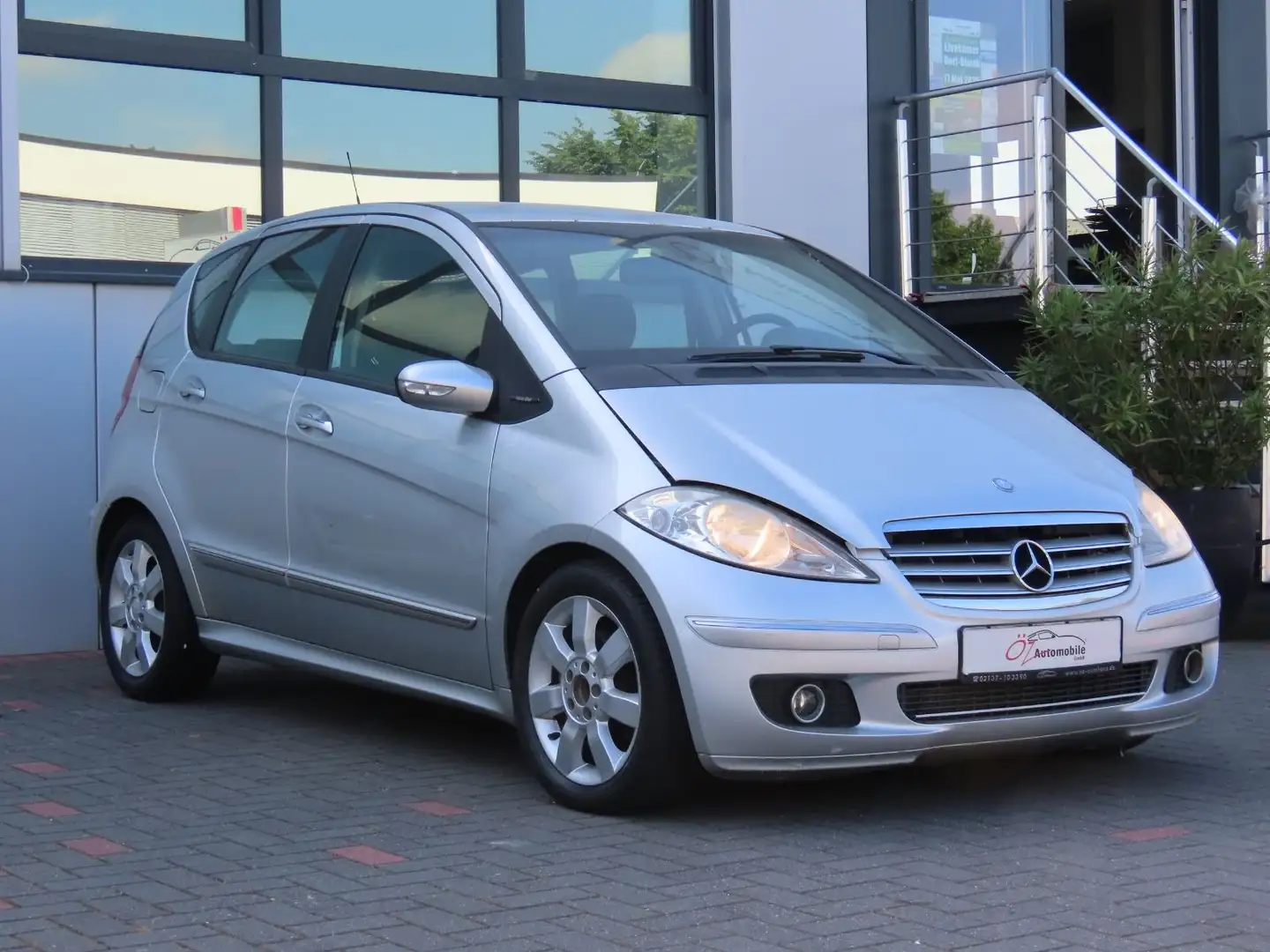 Mercedes-Benz A 180 CDI ELEGANCE Polar Star Silber - 1