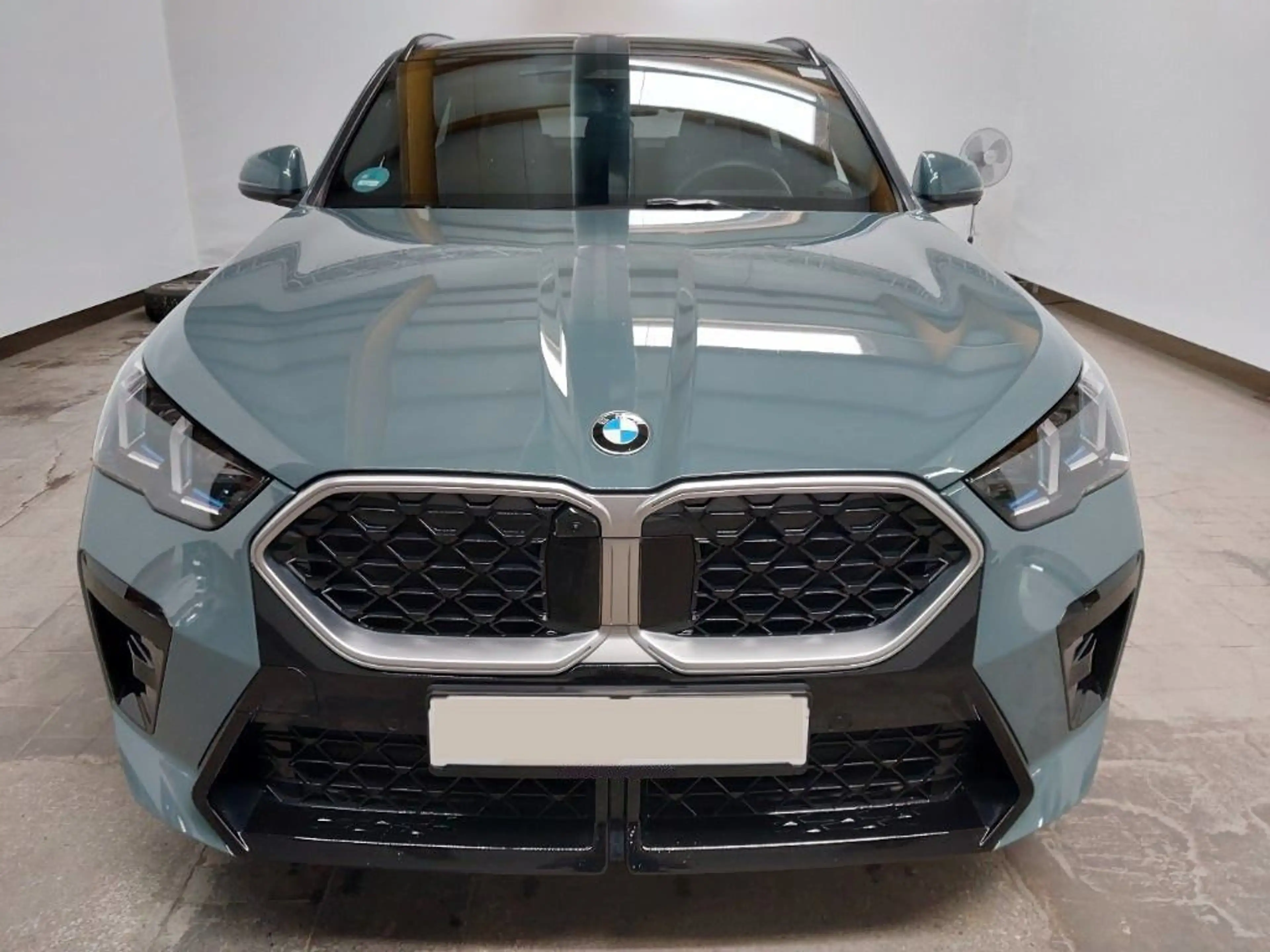 BMW X2 20xd M Sport AHK ACC Iconic Glow HuD PANO — photo 2