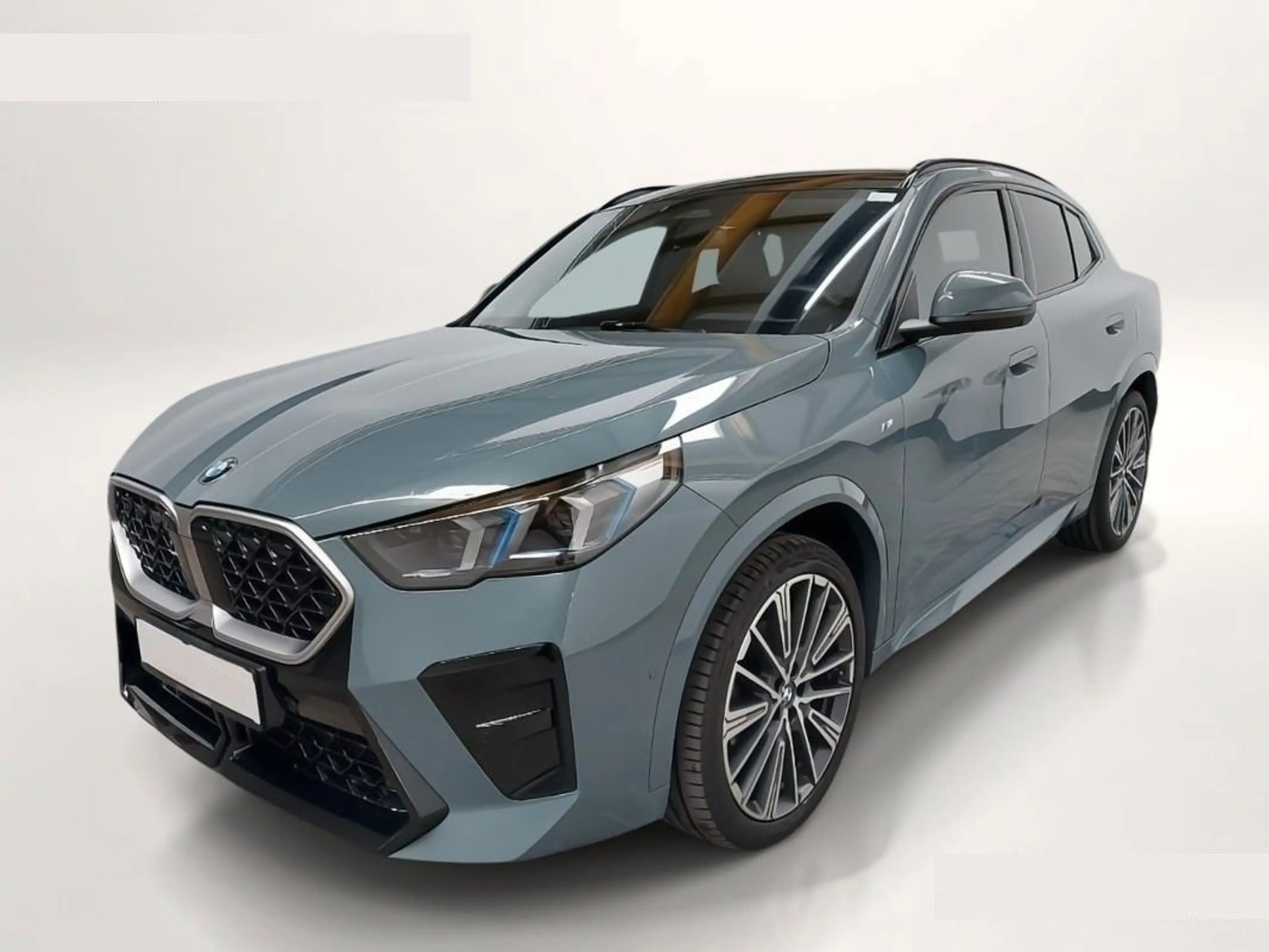 BMW X2 20xd M Sport AHK ACC Iconic Glow HuD PANO — photo 3