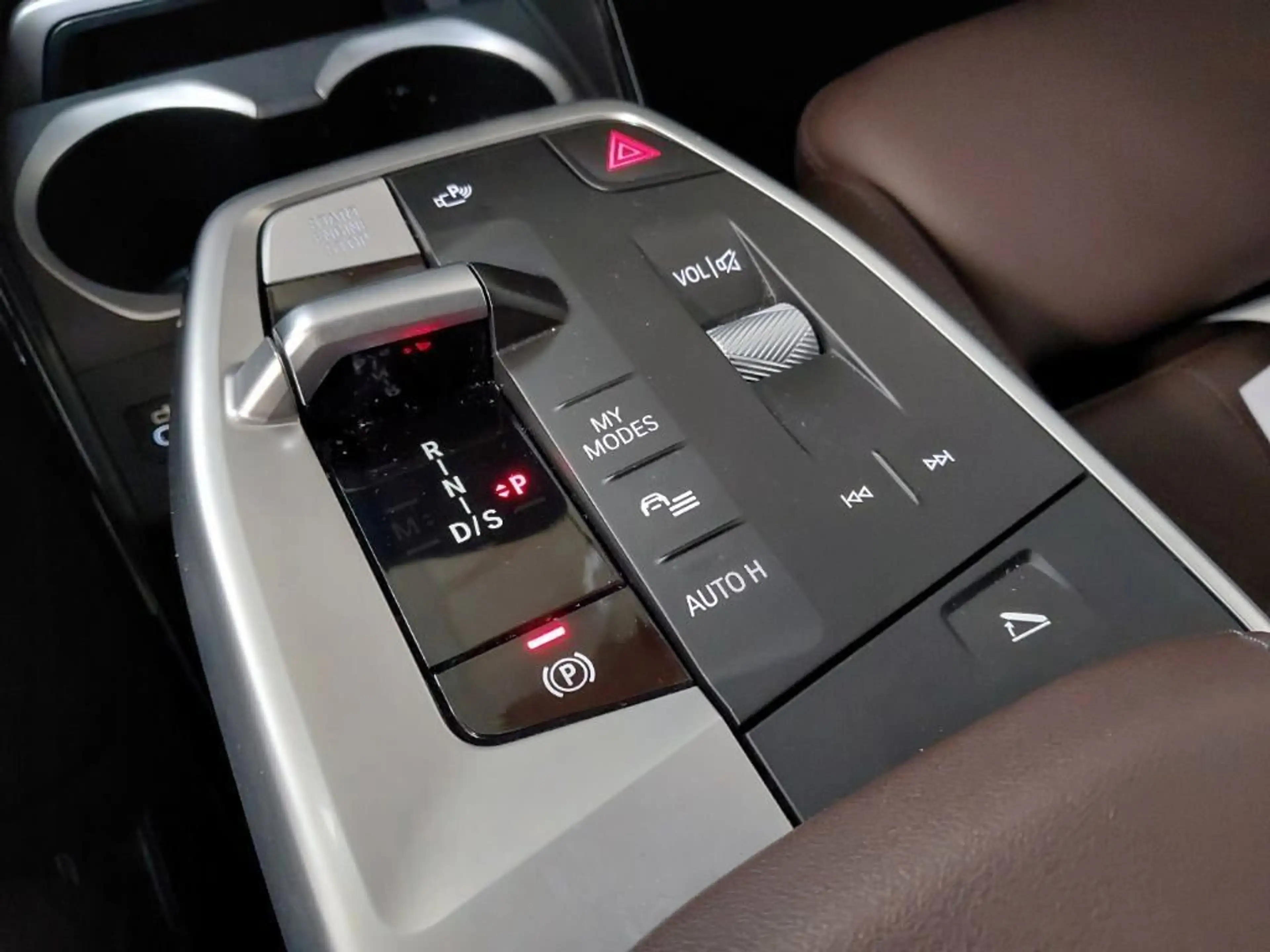 BMW X2 20xd M Sport AHK ACC Iconic Glow HuD PANO — photo 9