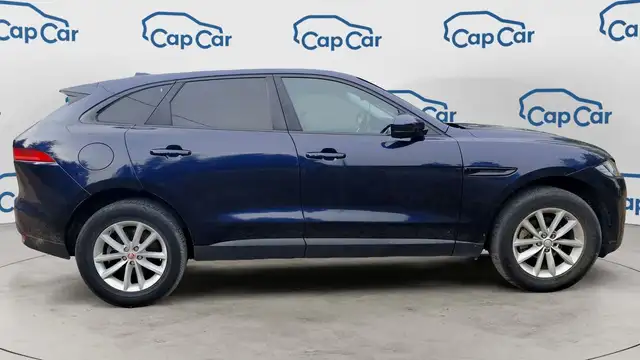 Jaguar F-Pace view 4