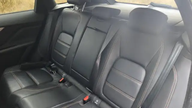 Jaguar F-Pace view 9