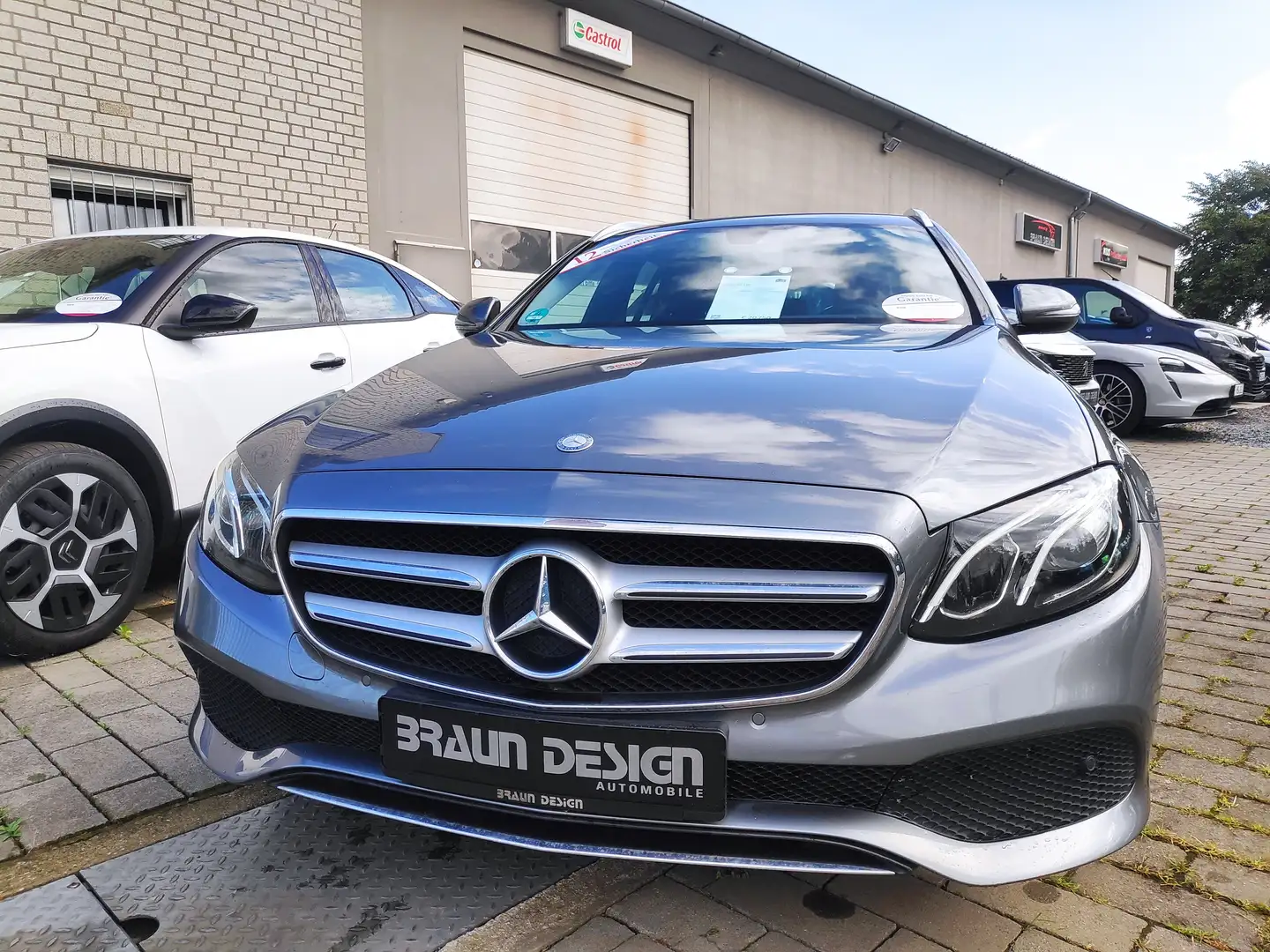 Mercedes-Benz E 220 E 220 d (213.204) Grau - 1