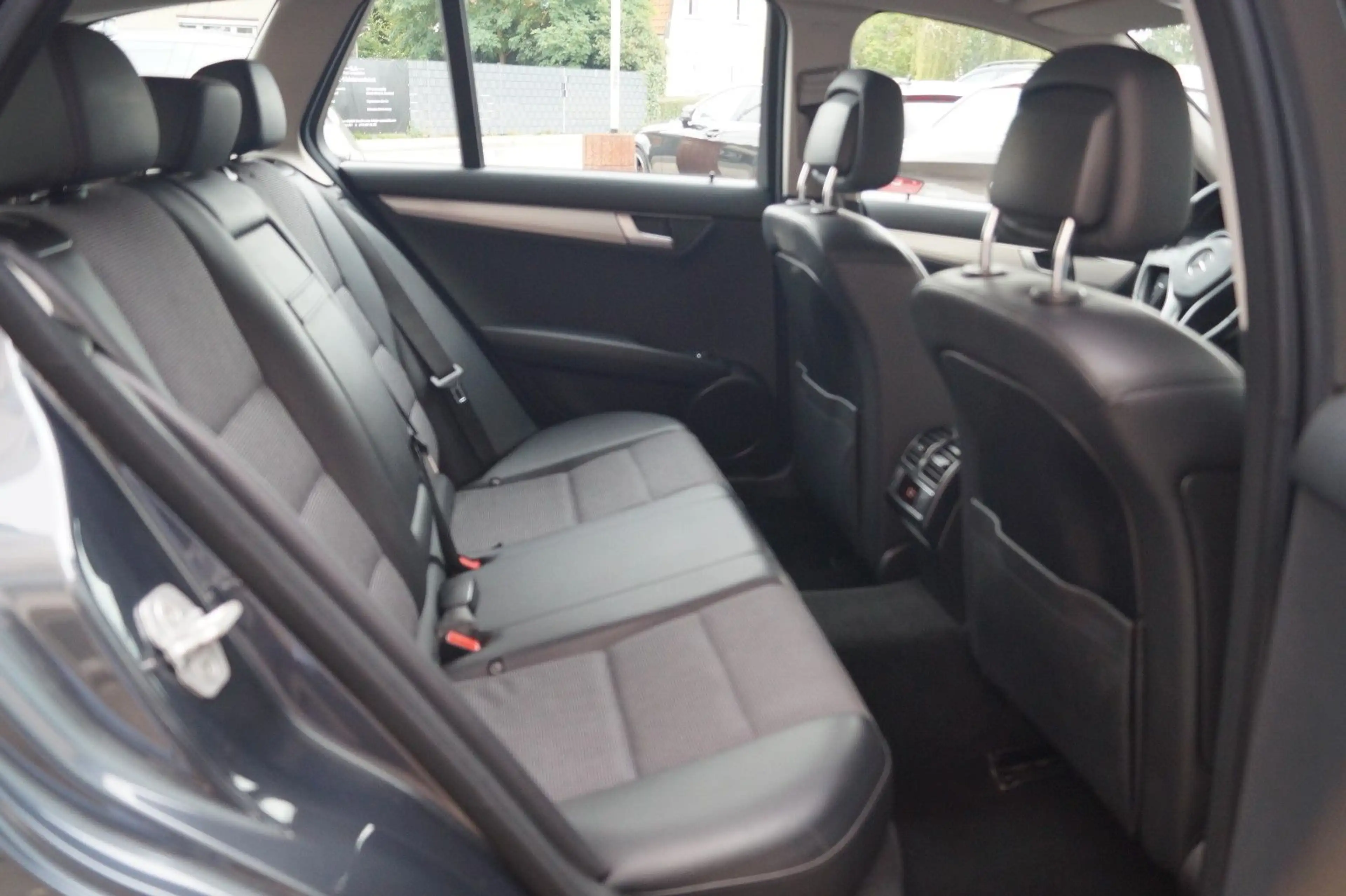 Mercedes-Benz C 350 CGI T BlueEfficiency 7G-Tronic Avantgarde — photo 20