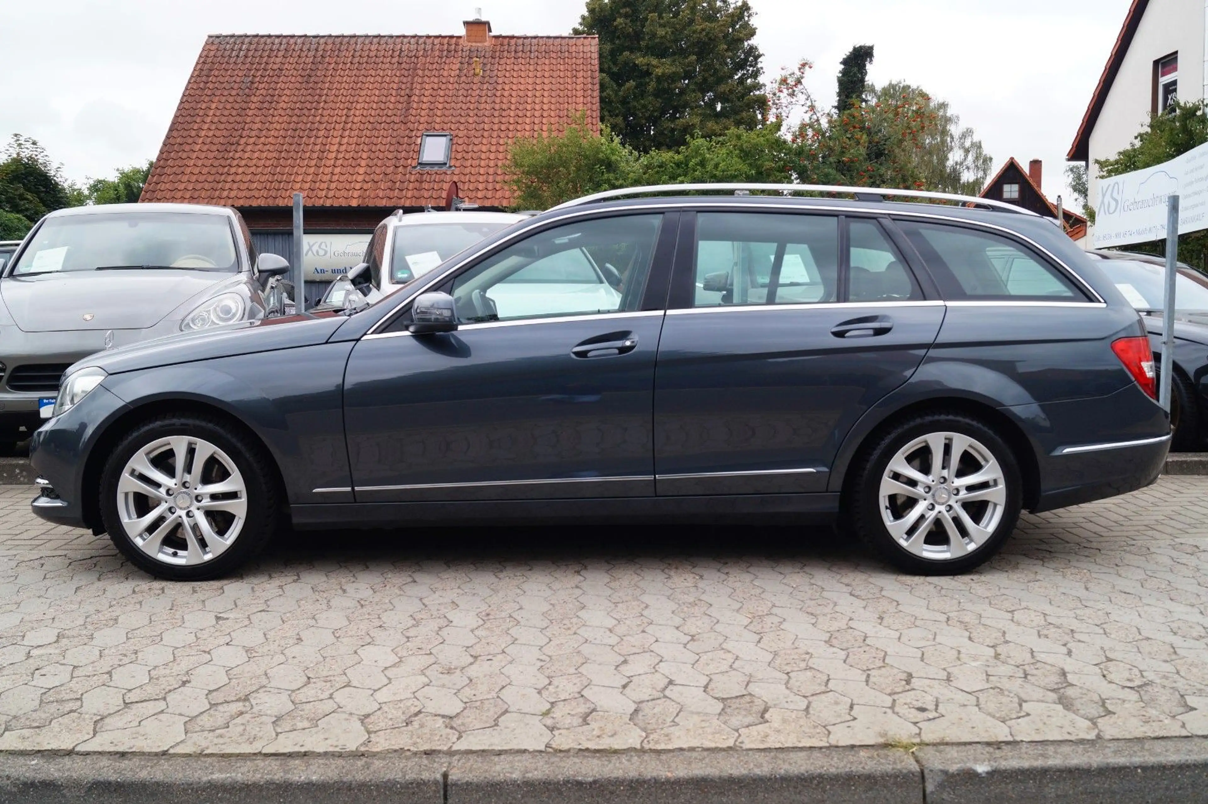 Mercedes-Benz C 350 CGI T BlueEfficiency 7G-Tronic Avantgarde — photo 4