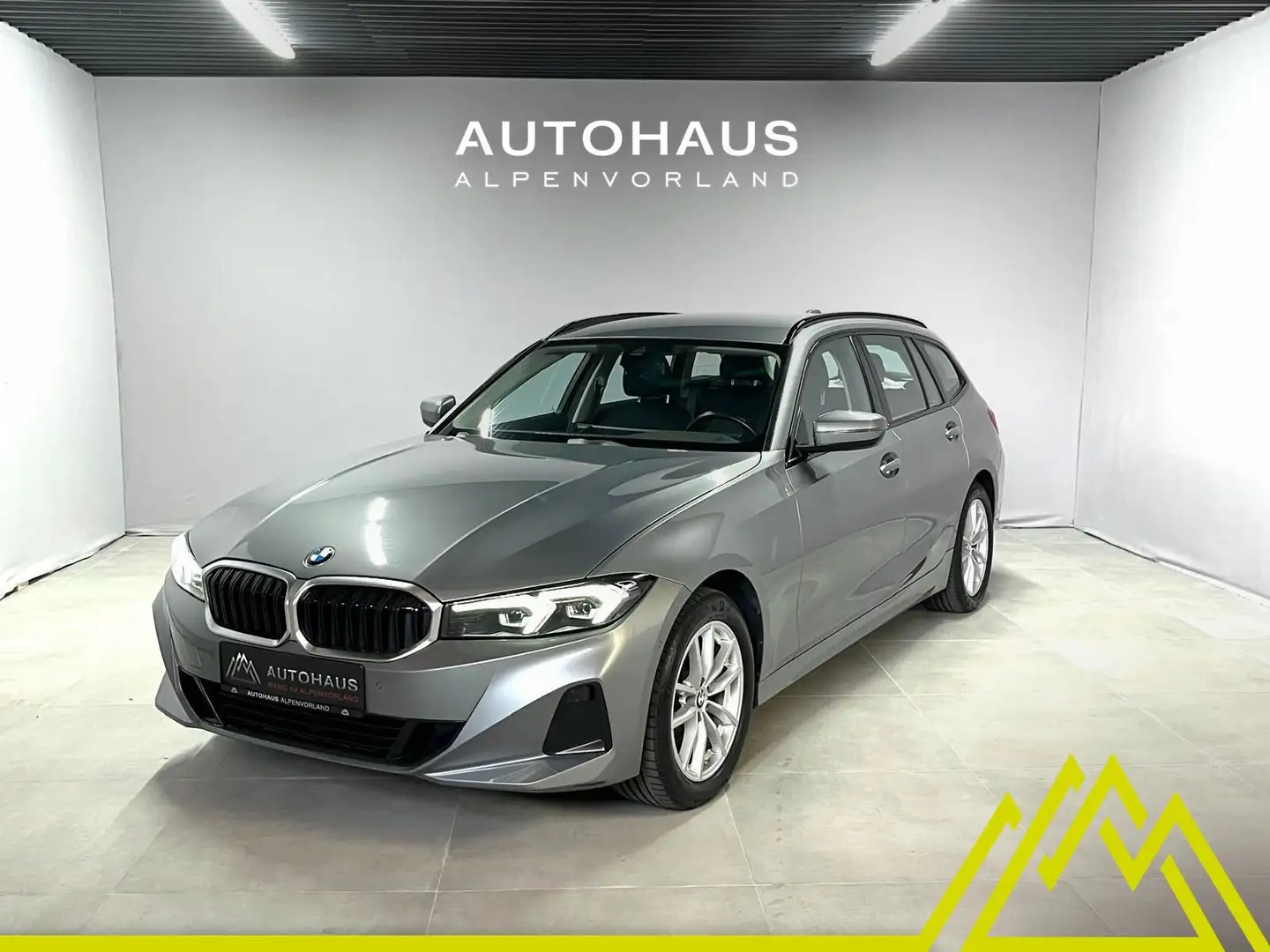 BMW 320 d 48 V xDrive Touring Aut. Silber - 1