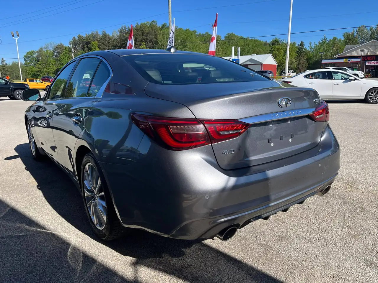 Infiniti Q50 снимка Infiniti Q50
