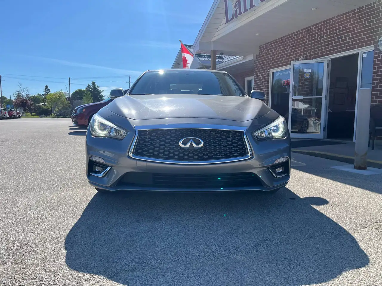 Infiniti Q50 снимка Infiniti Q50