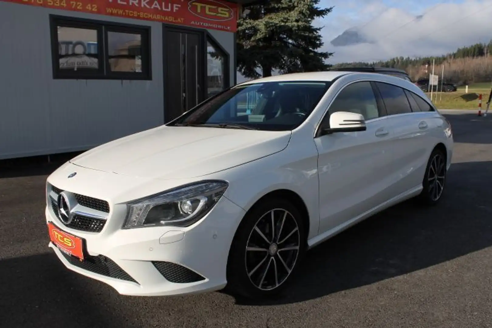 Mercedes-Benz CLA 180 Shooting Brake .URBAN*XENON** Wit - 1