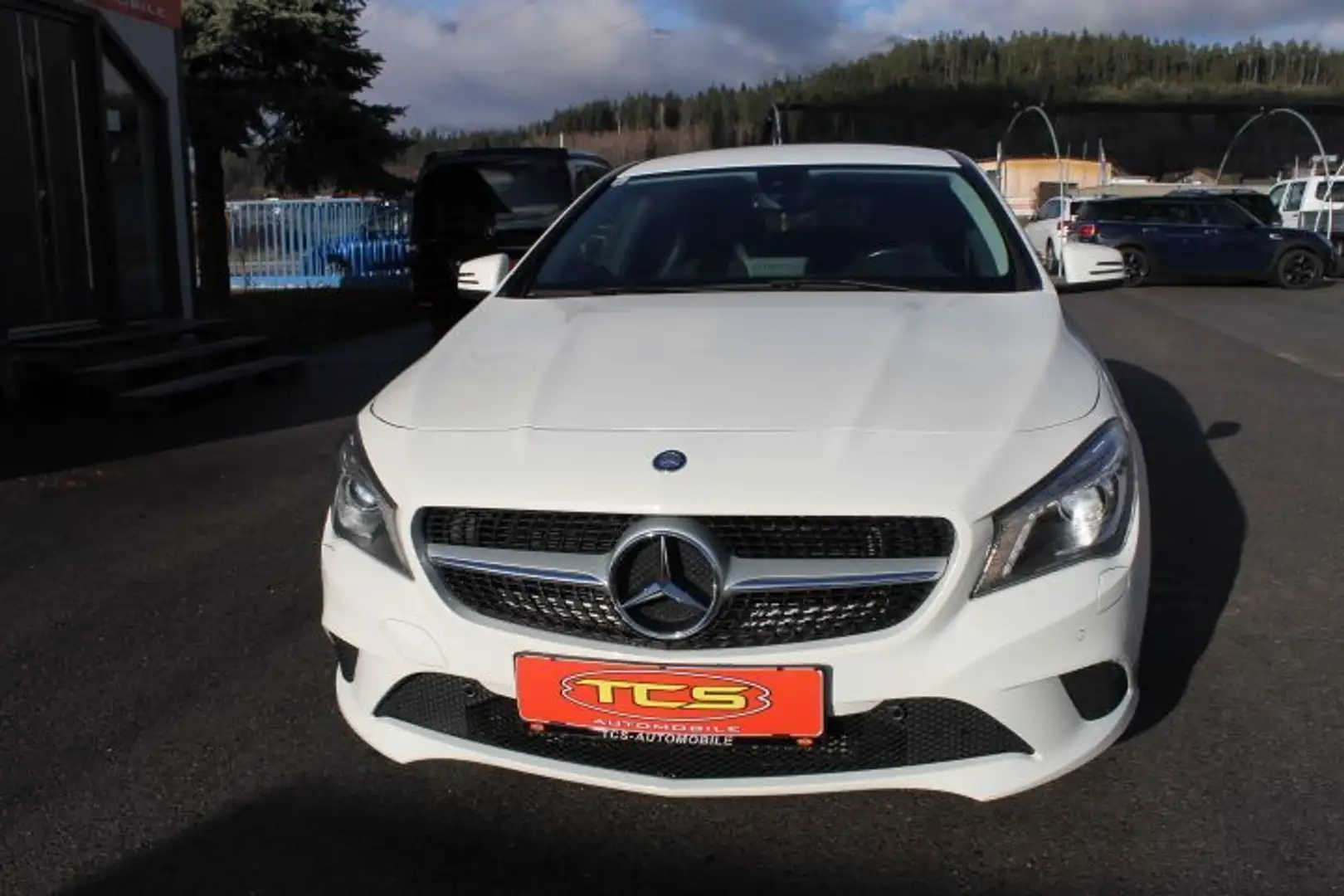 Mercedes-Benz CLA 180 Shooting Brake .URBAN*XENON** Wit - 2