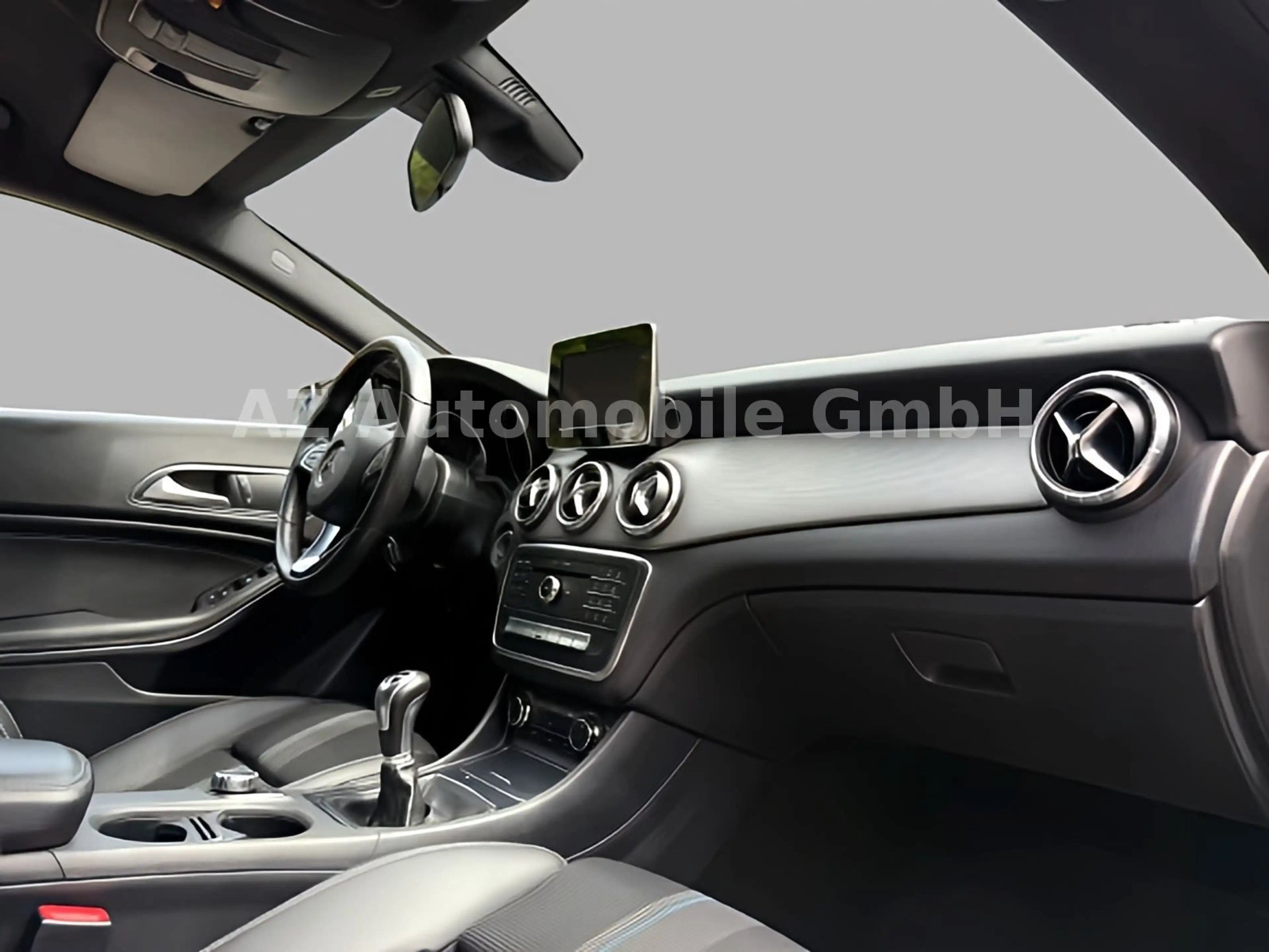 Mercedes-Benz CLA 200 LED/TEMPOMT/SHZ/GARANTIE — photo 11