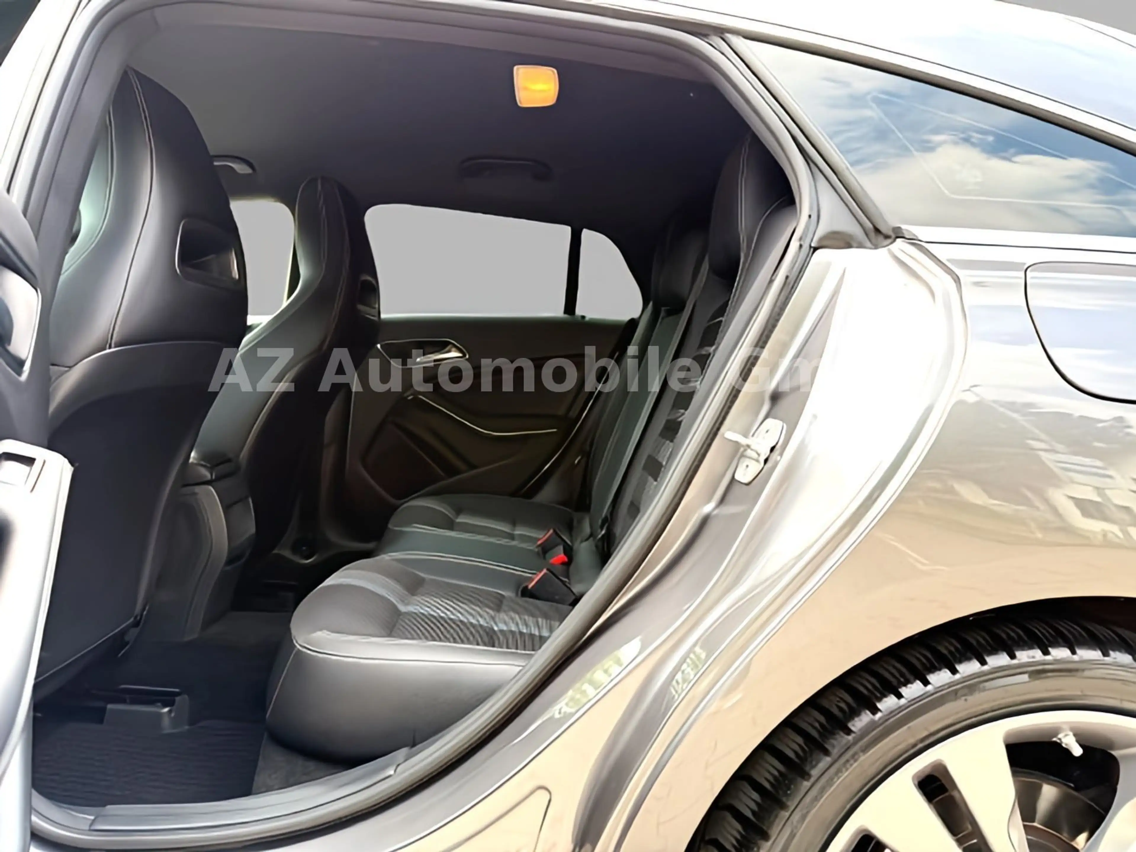 Mercedes-Benz CLA 200 LED/TEMPOMT/SHZ/GARANTIE — photo 12