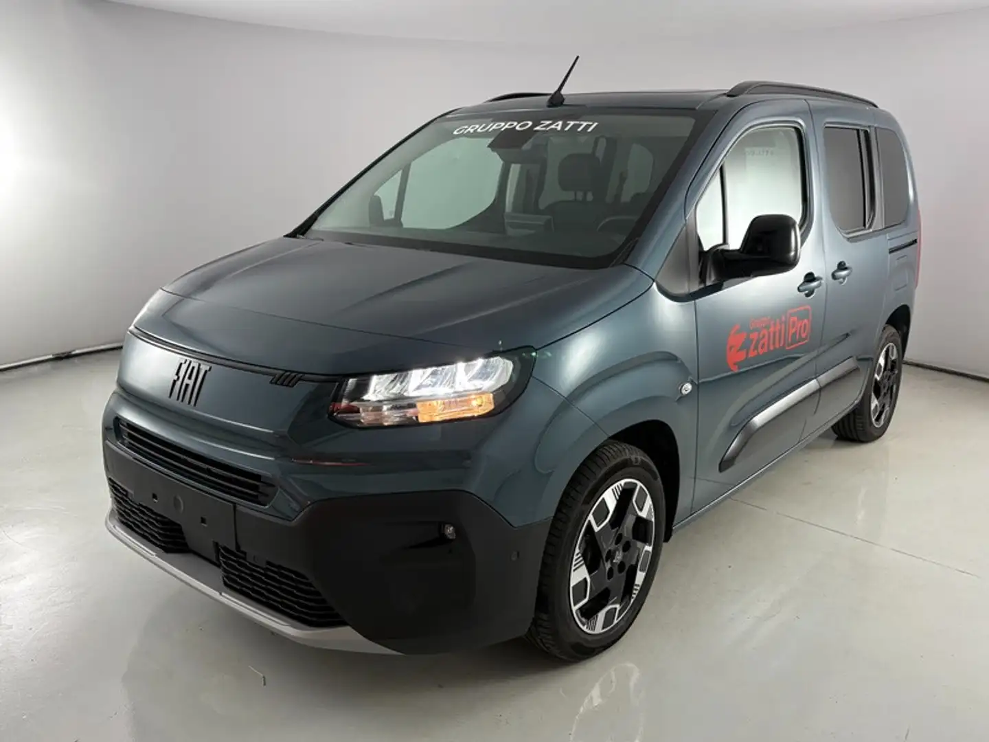 Fiat Doblo Passo Corto E-Doblo Violet - 1