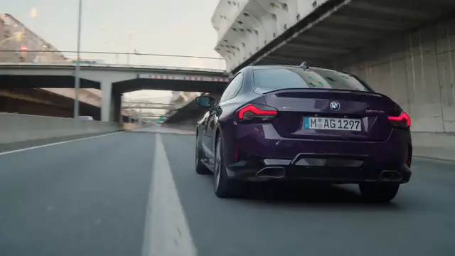 BMW M2 M 240i xDrive