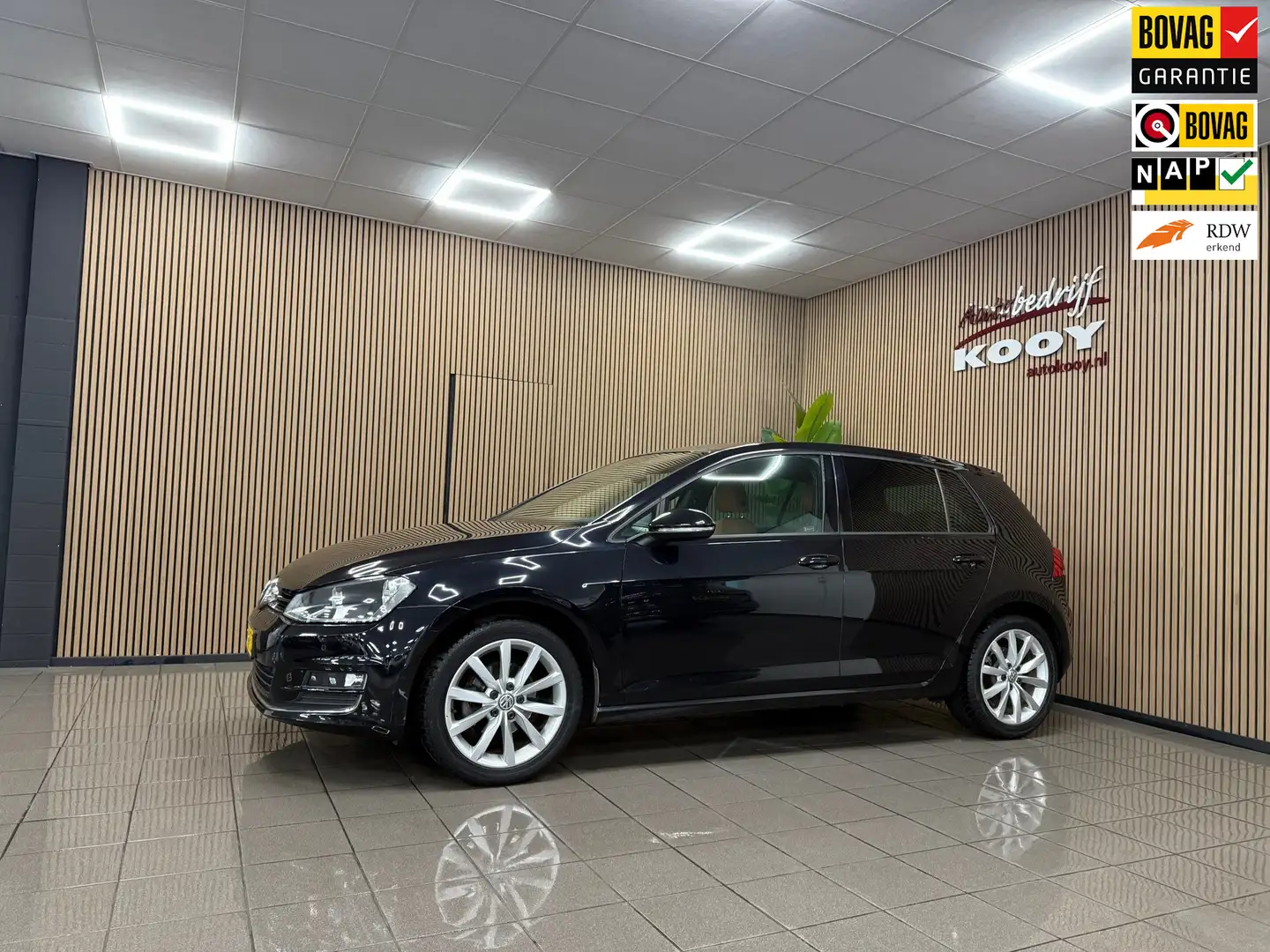Volkswagen Golf 1.2 TSI Business Edition Connected * Automaat / Na Zwart - 1