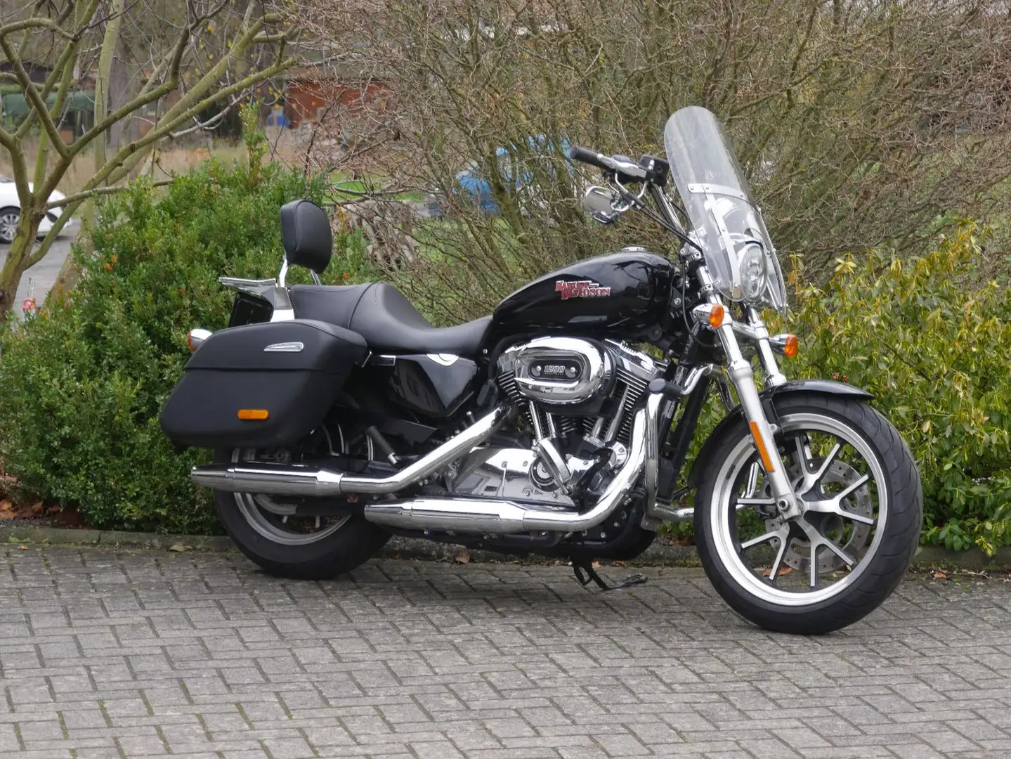 Harley-Davidson XL 1200 T Superlow Sportster Fekete - 1