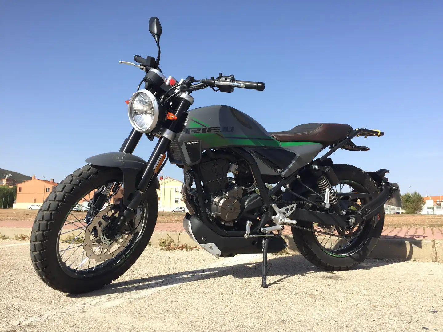 Rieju Century 125 Legend Gris - 2