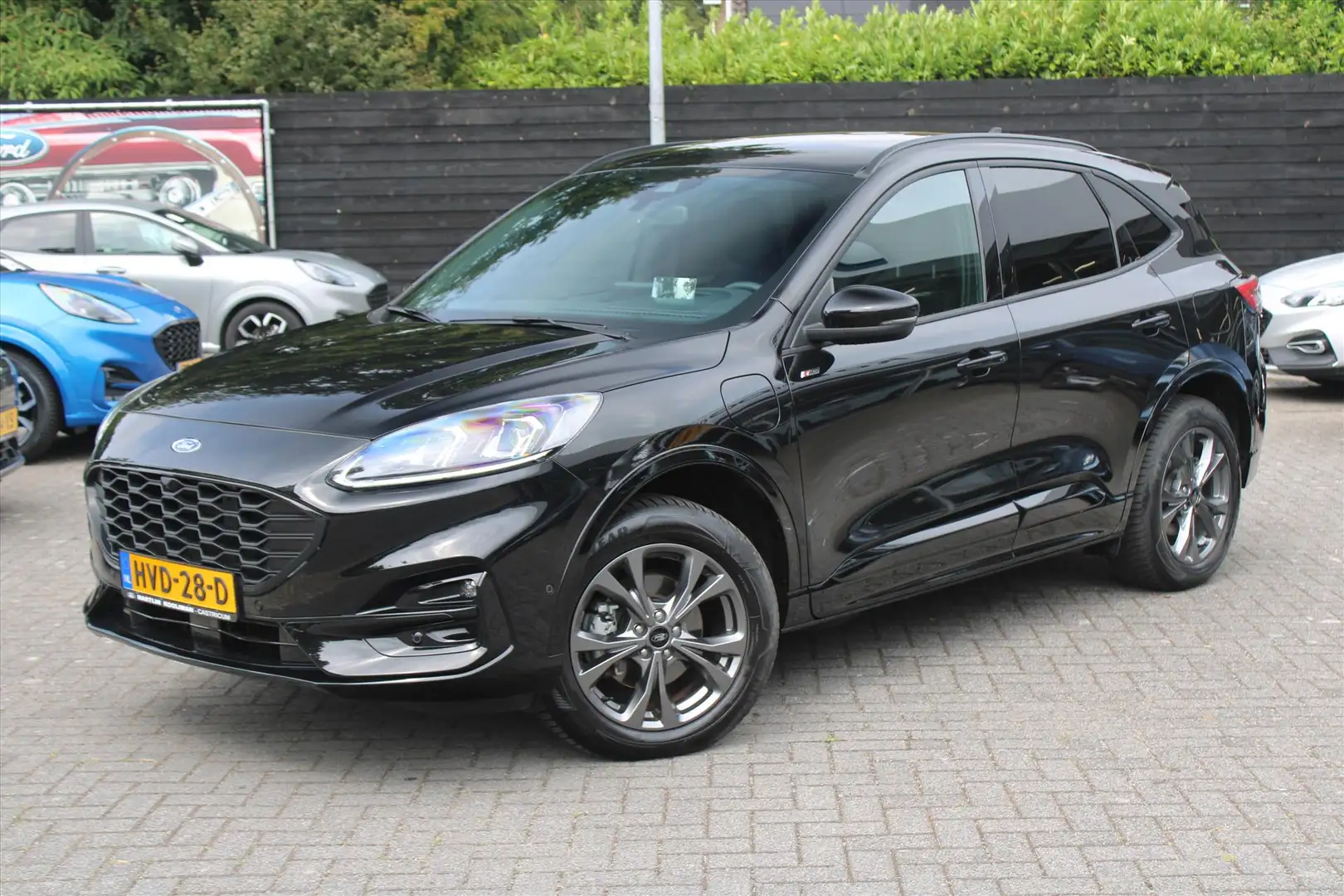Ford Kuga 2.5 PHEV AUT 225pk ST-Line X, Technology en Winter Zwart - 1