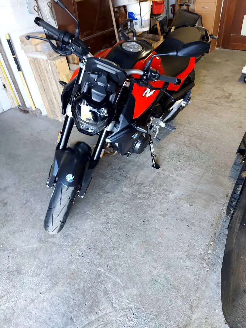 BMW F 900 XR crvena - 1