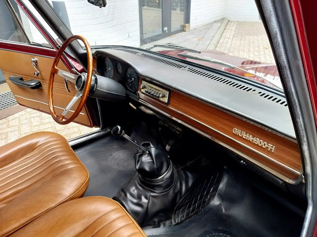 Alfa Romeo Giulia 1300TI, foto 12