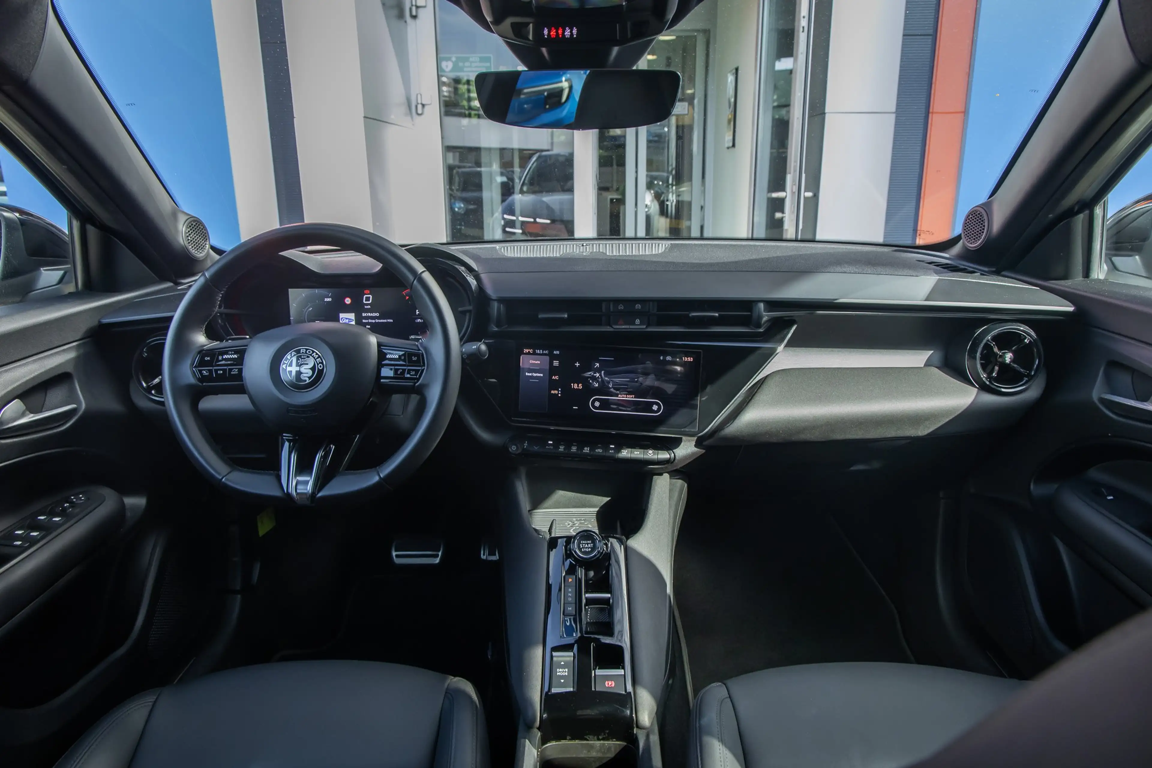 Alfa Romeo Junior 1.2 Turbo Hybrid Ibrida Speciale | Apple Carplay/A — photo 41