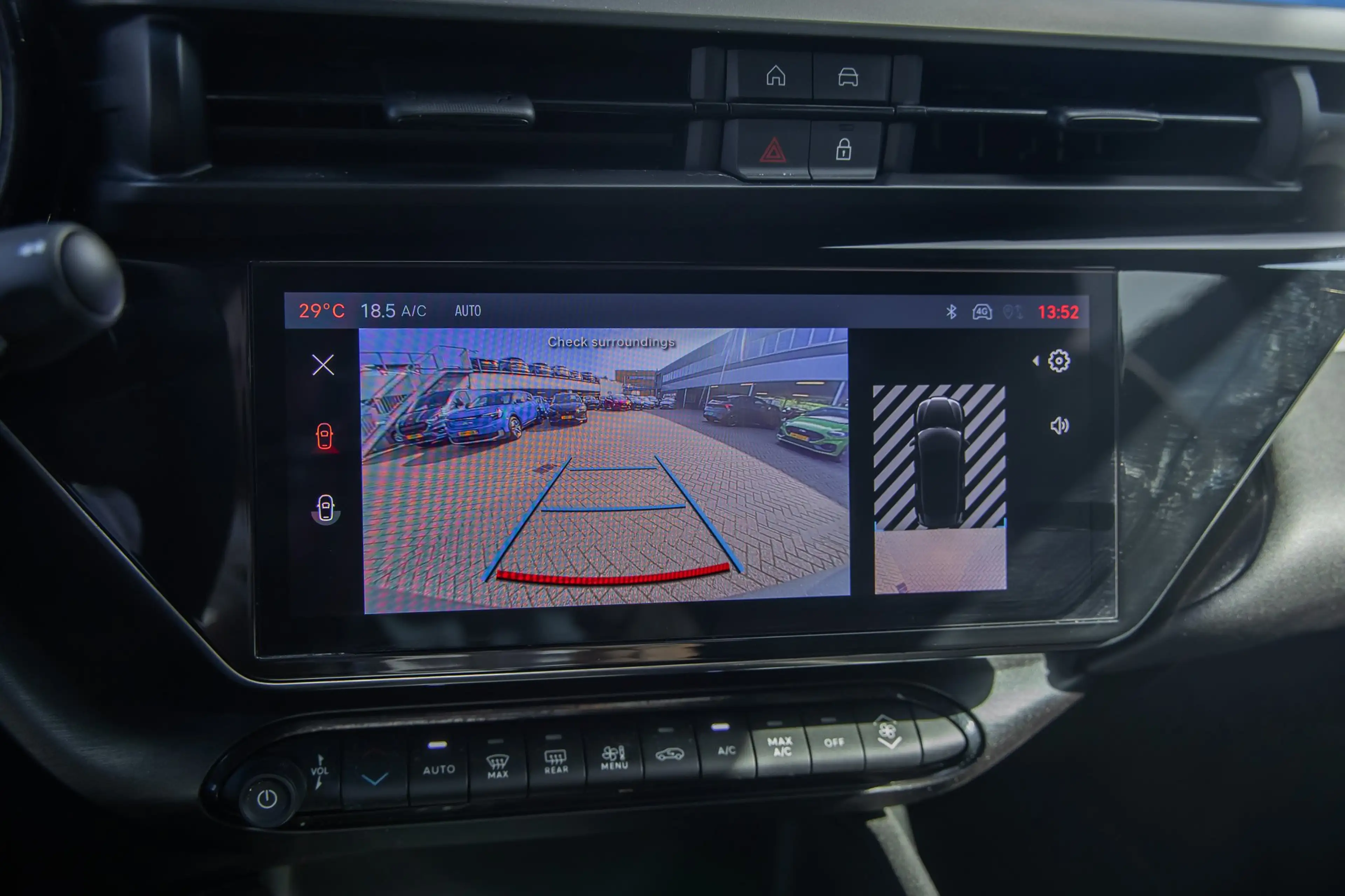 Alfa Romeo Junior 1.2 Turbo Hybrid Ibrida Speciale | Apple Carplay/A — photo 37