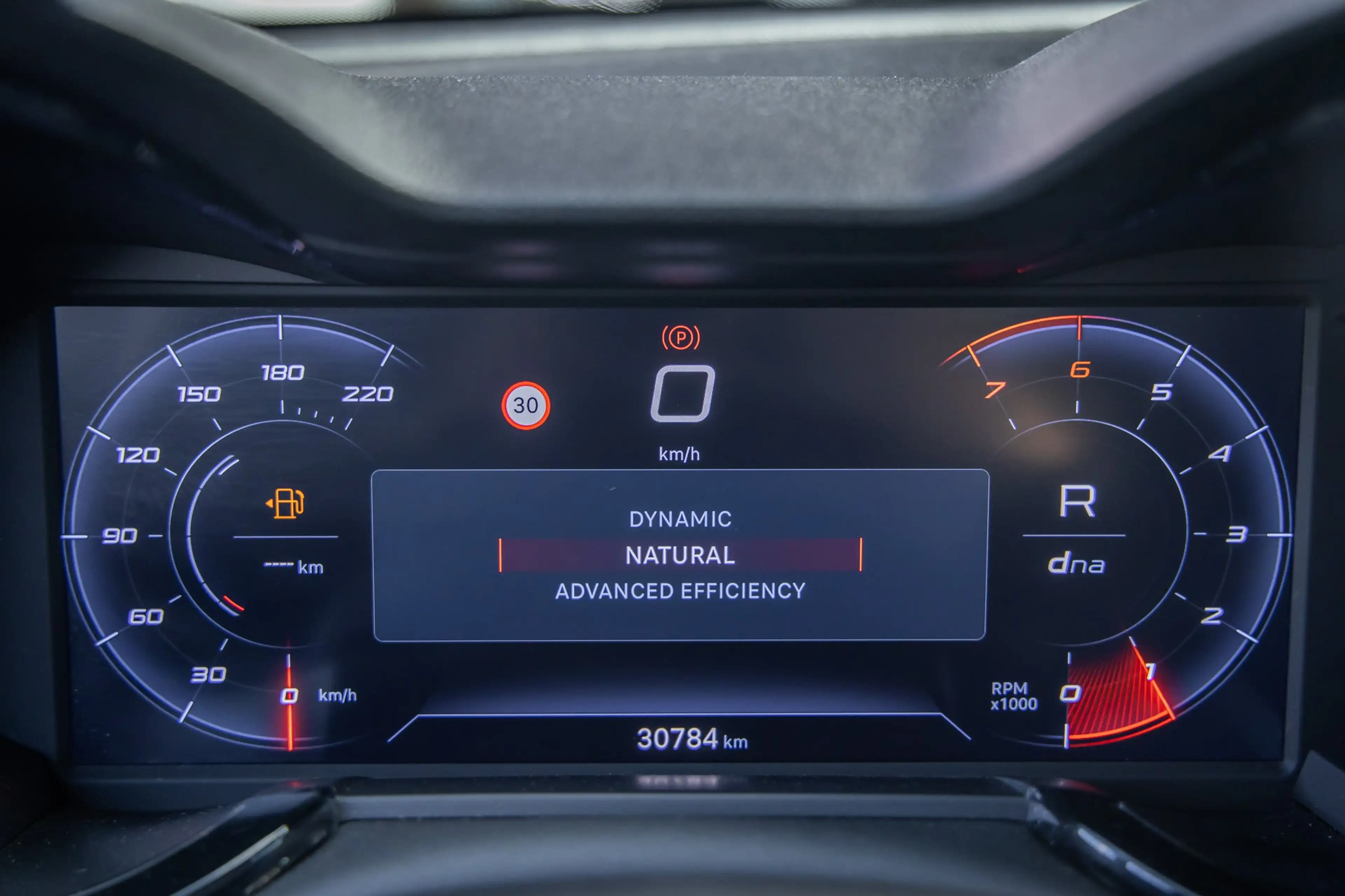 Alfa Romeo Junior 1.2 Turbo Hybrid Ibrida Speciale | Apple Carplay/A — photo 40