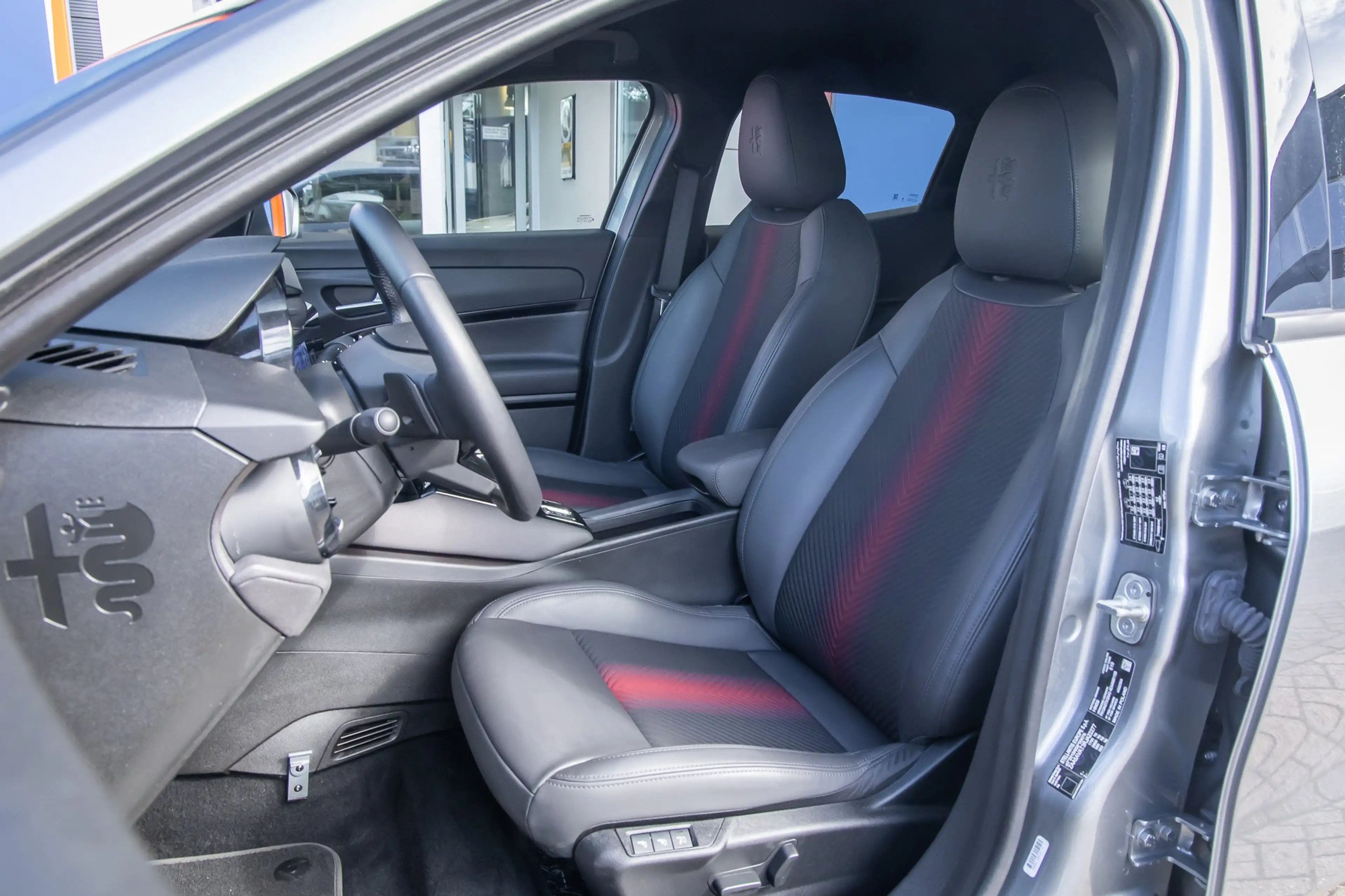Alfa Romeo Junior 1.2 Turbo Hybrid Ibrida Speciale | Apple Carplay/A — photo 17