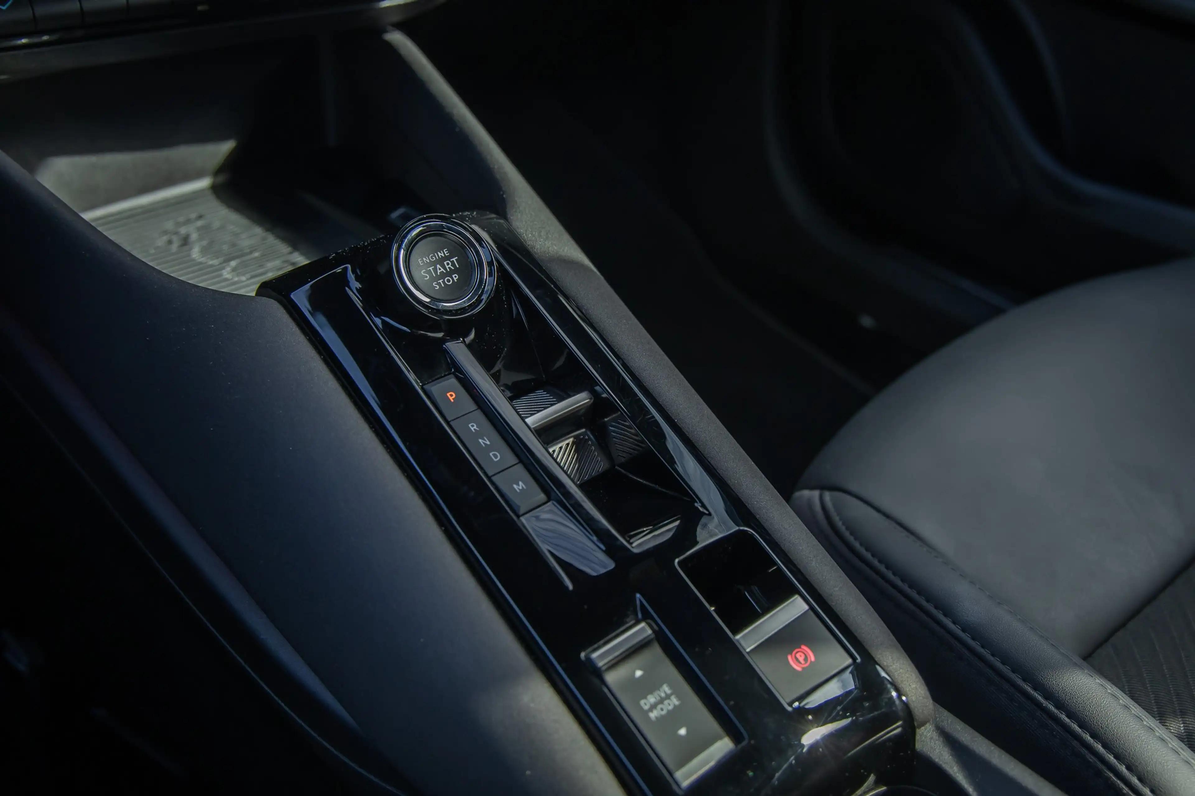 Alfa Romeo Junior 1.2 Turbo Hybrid Ibrida Speciale | Apple Carplay/A — photo 21