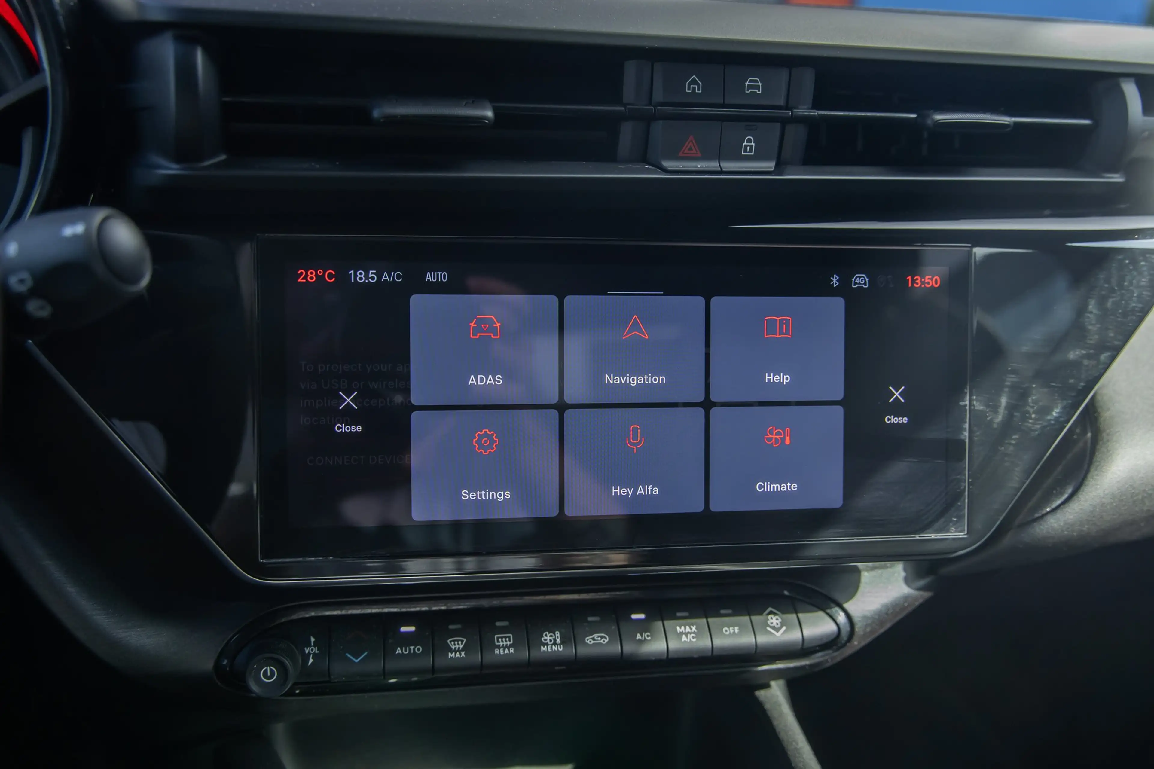 Alfa Romeo Junior 1.2 Turbo Hybrid Ibrida Speciale | Apple Carplay/A — photo 30