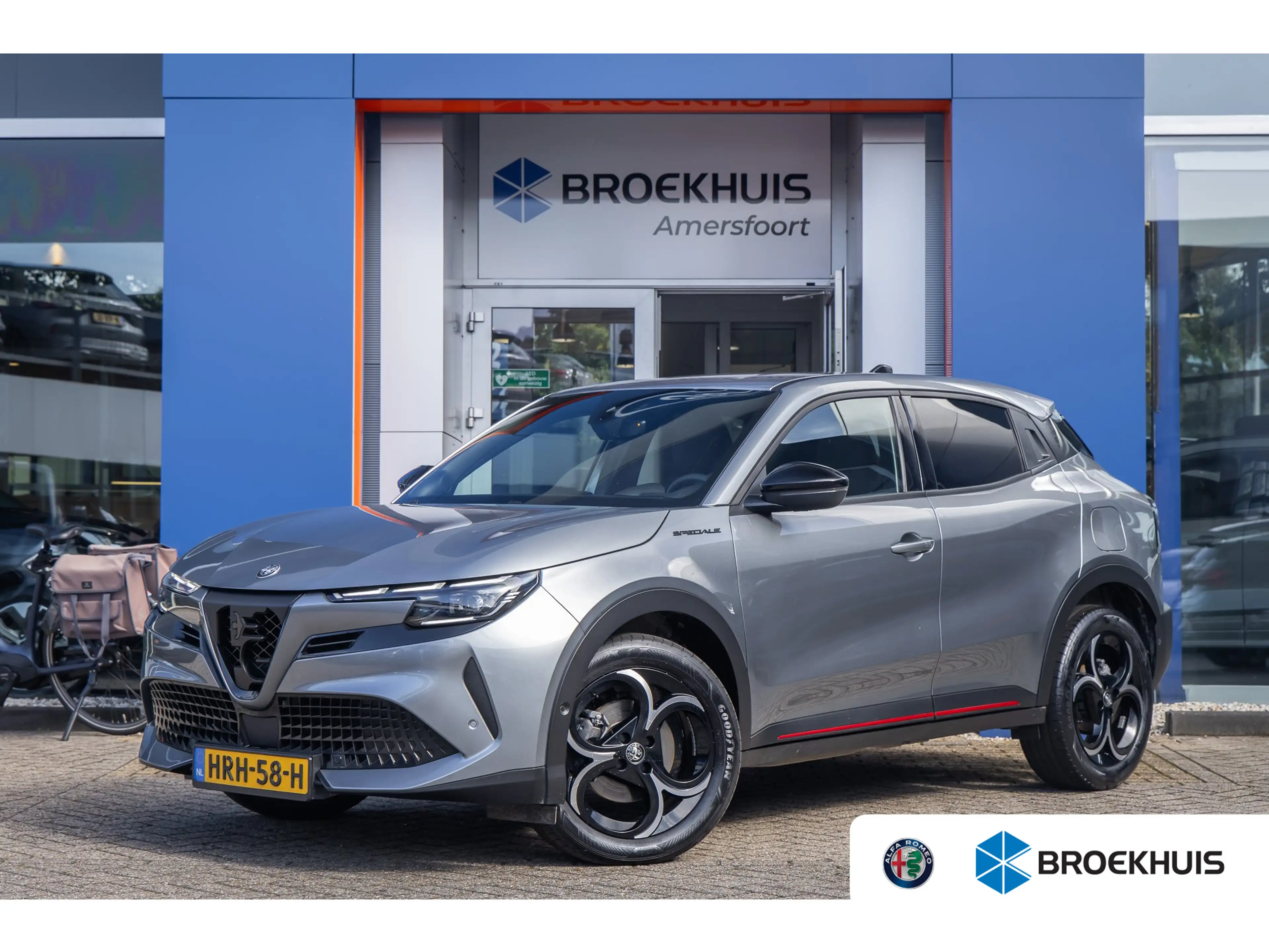 Alfa Romeo Junior 1.2 Turbo Hybrid Ibrida Speciale | Apple Carplay/A