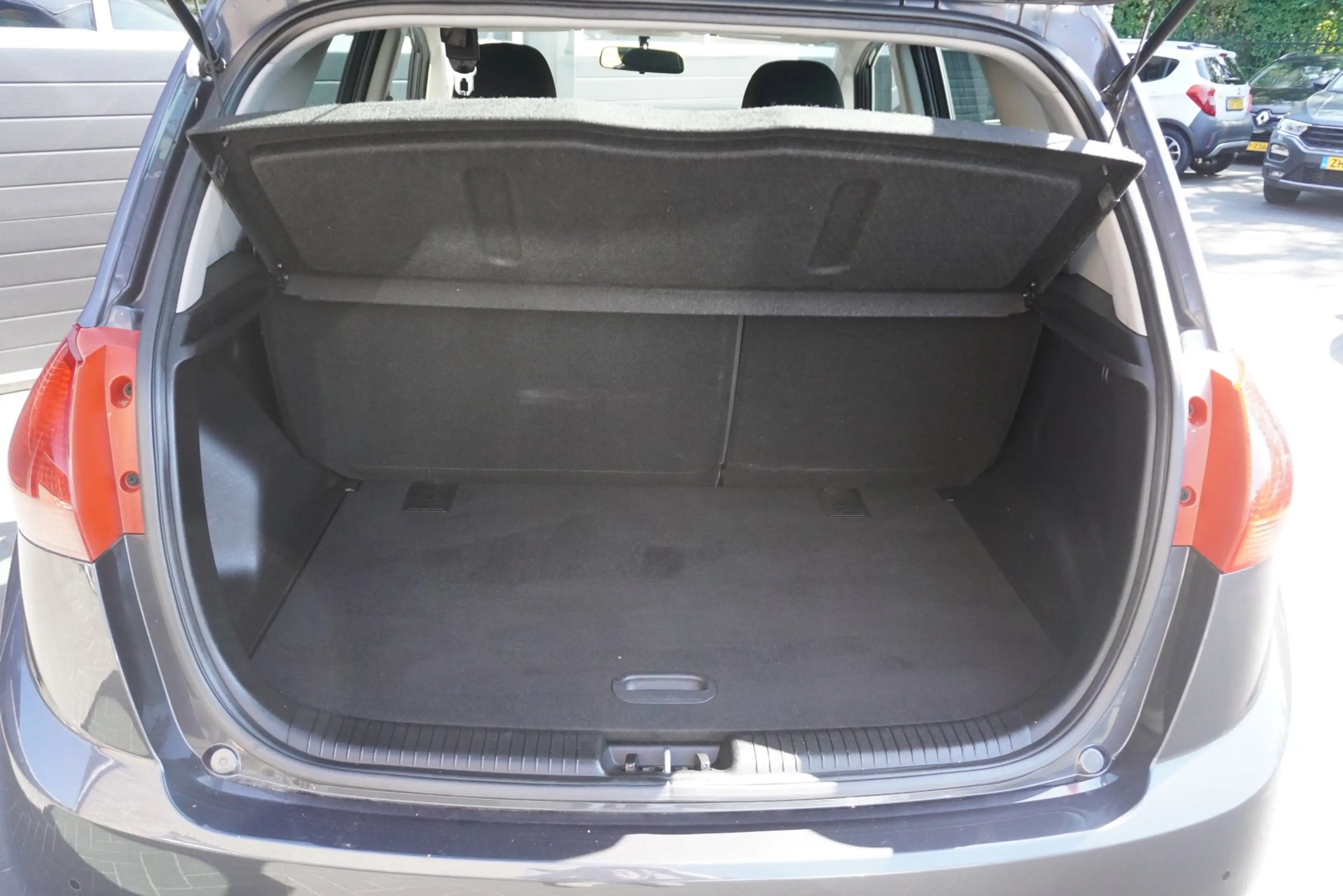 Kia Venga 1.4 Airco/Navi/Camera/Park.sensor achter/Stuur- en — photo 6