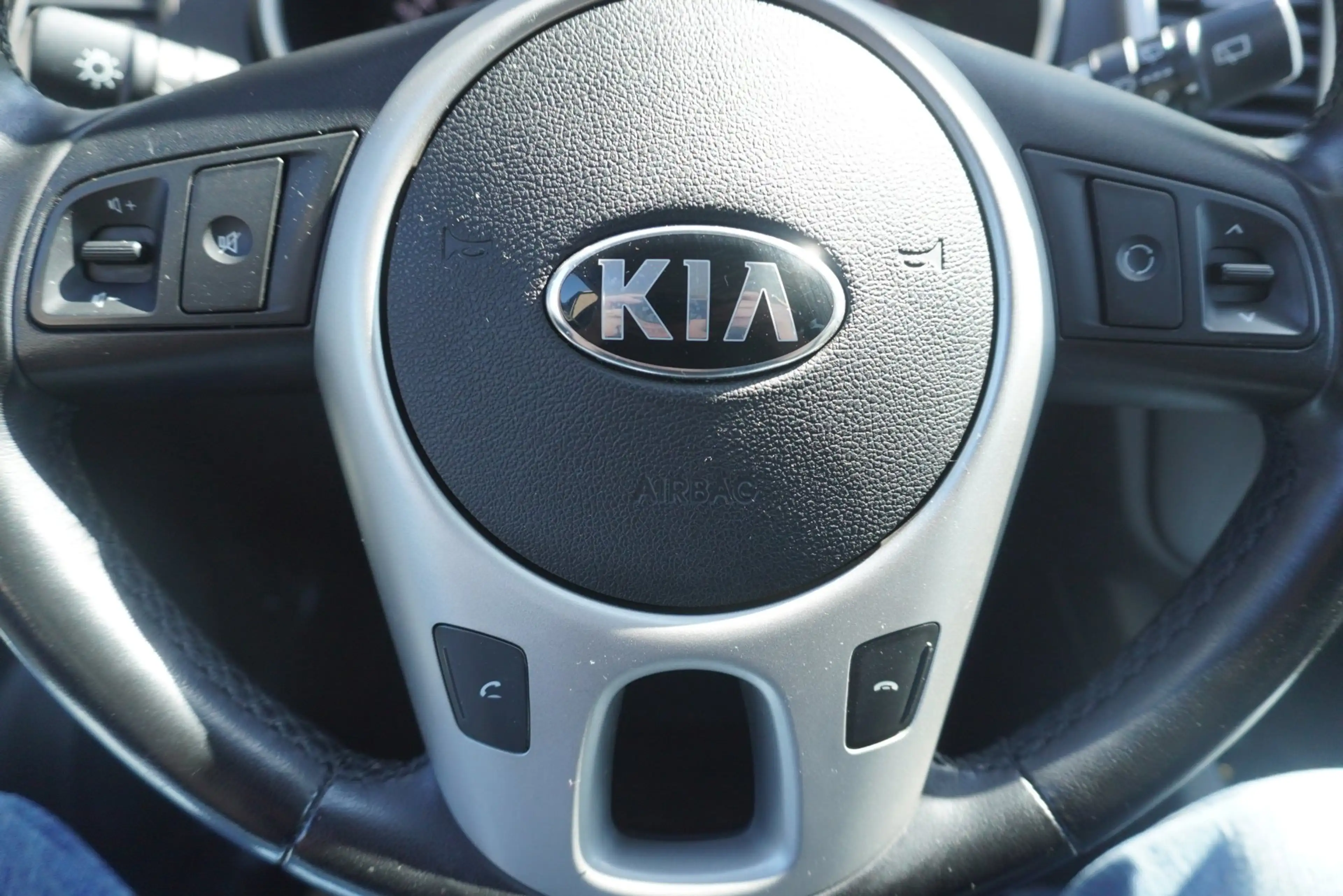 Kia Venga 1.4 Airco/Navi/Camera/Park.sensor achter/Stuur- en — photo 13