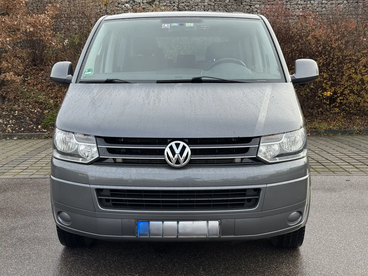 Volkswagen T5 Multivan Grau - 1
