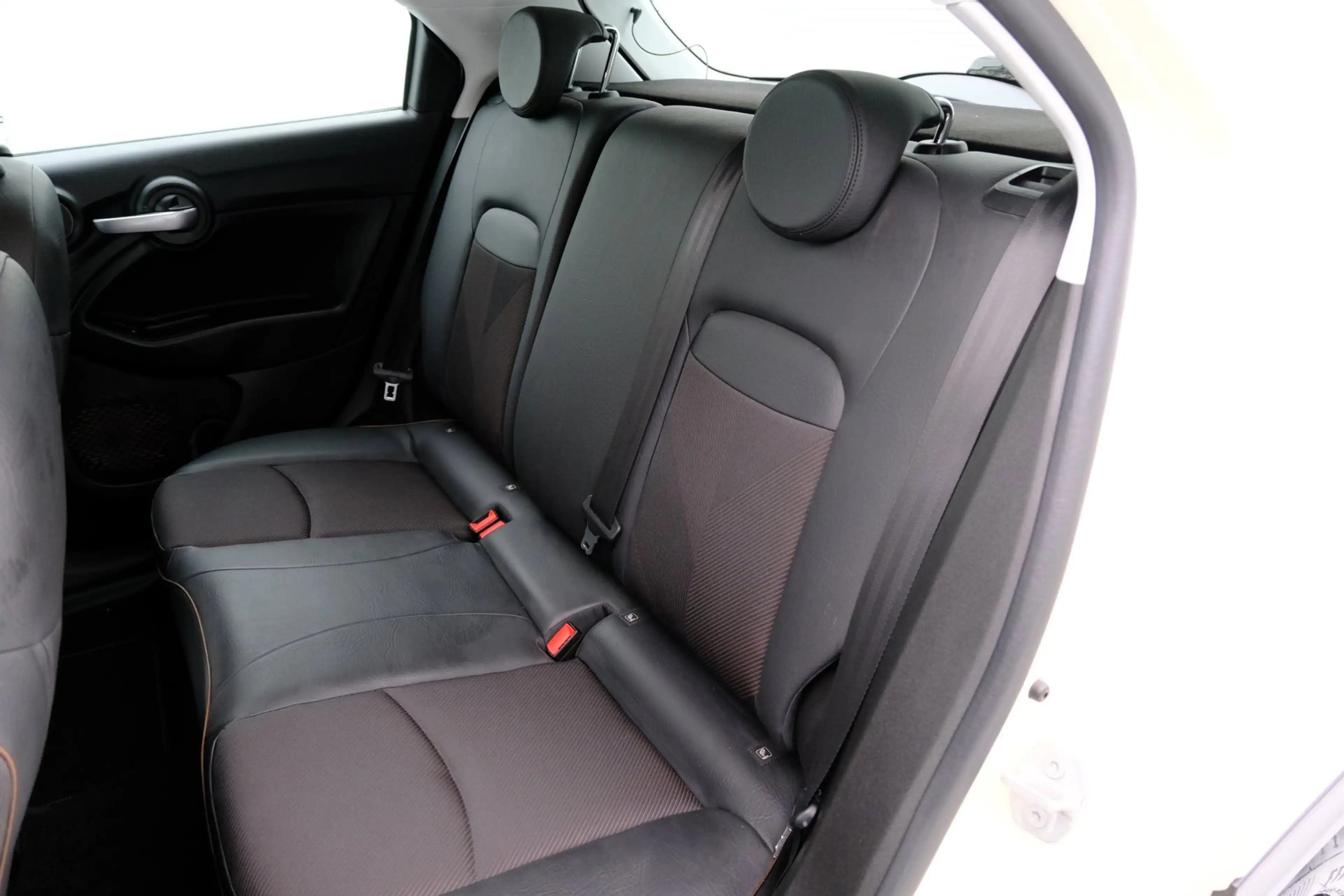 Fiat 500X 1.0 GSE Urban 120TH Edition LED|1e Eig|Half-Leder| — photo 31