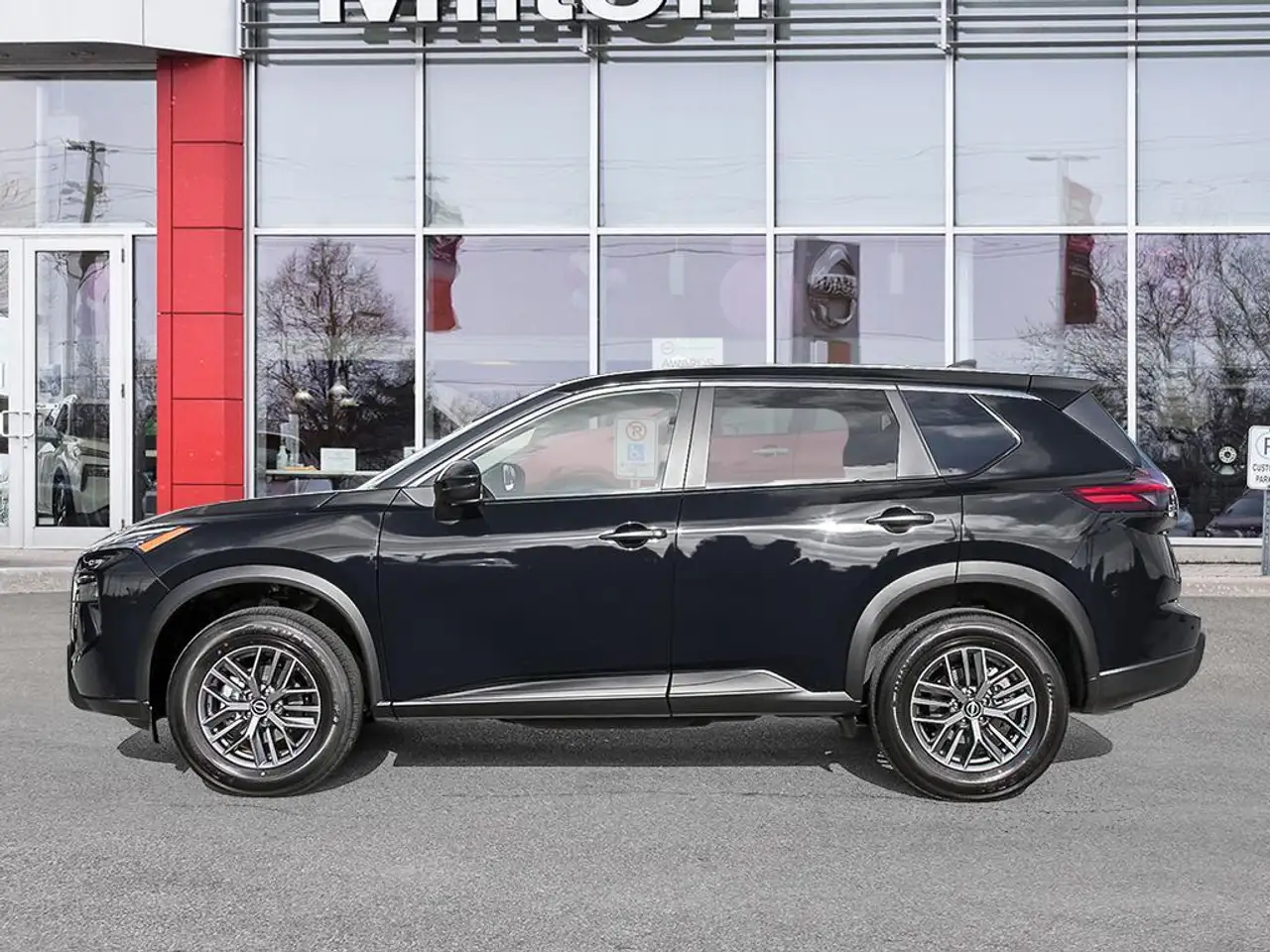 Nissan Rogue снимка Nissan Rogue