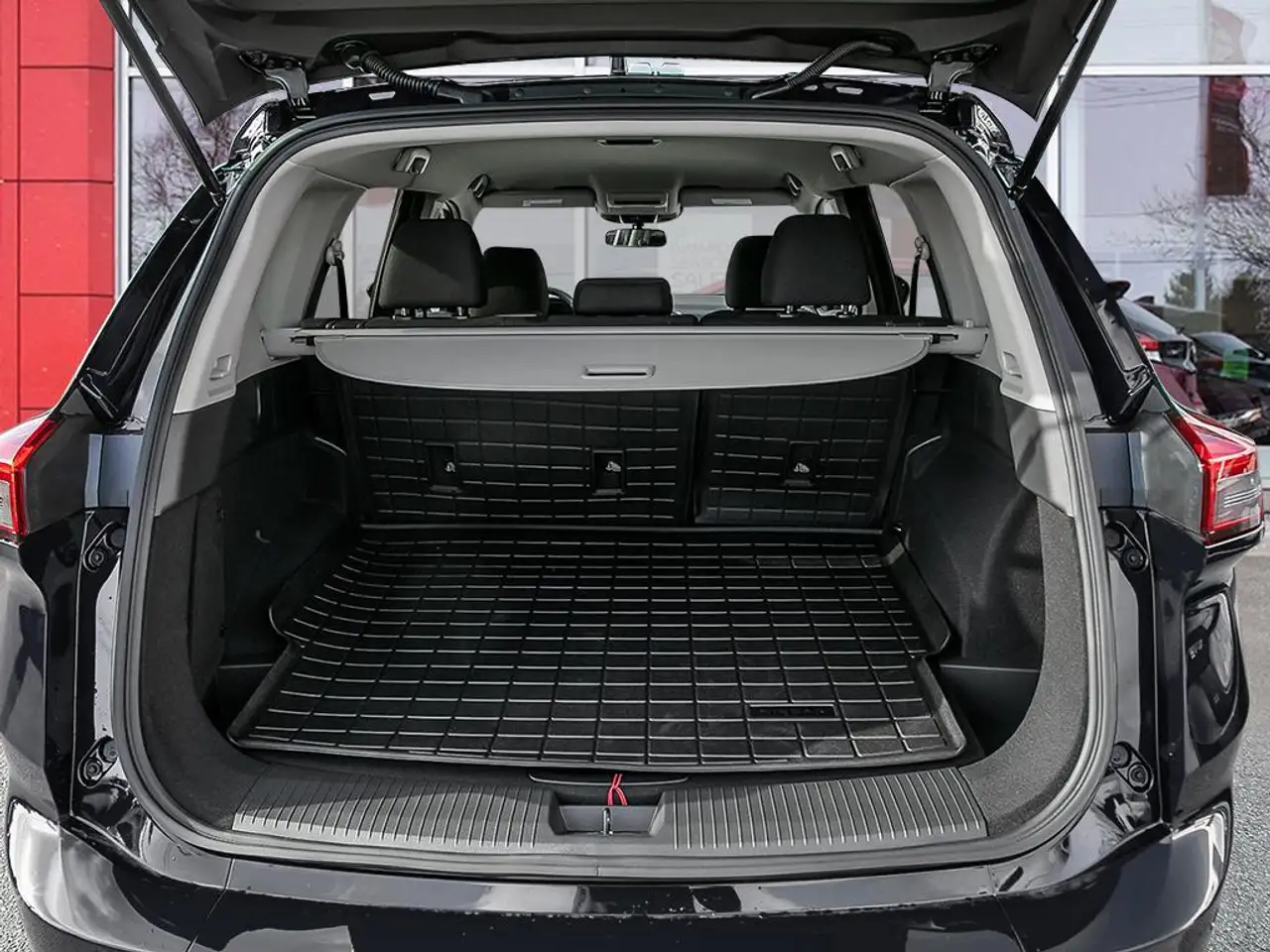 Nissan Rogue снимка Nissan Rogue