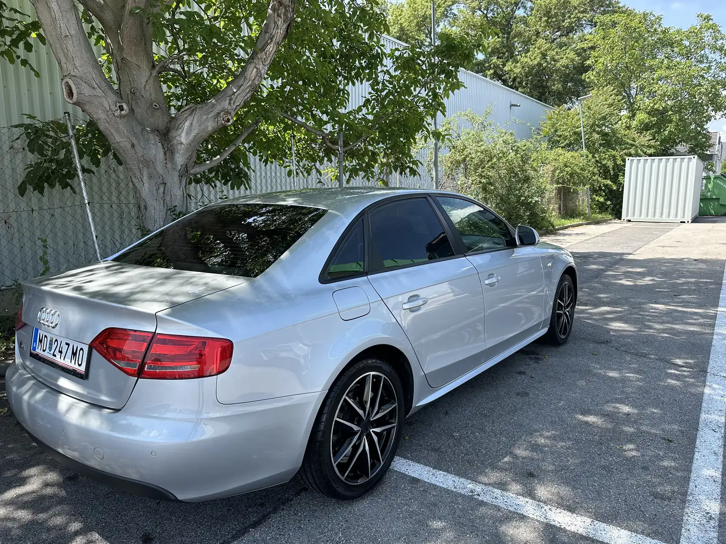 Audi A4 2.0 TDI DPF multitronic Ambiente - 2
