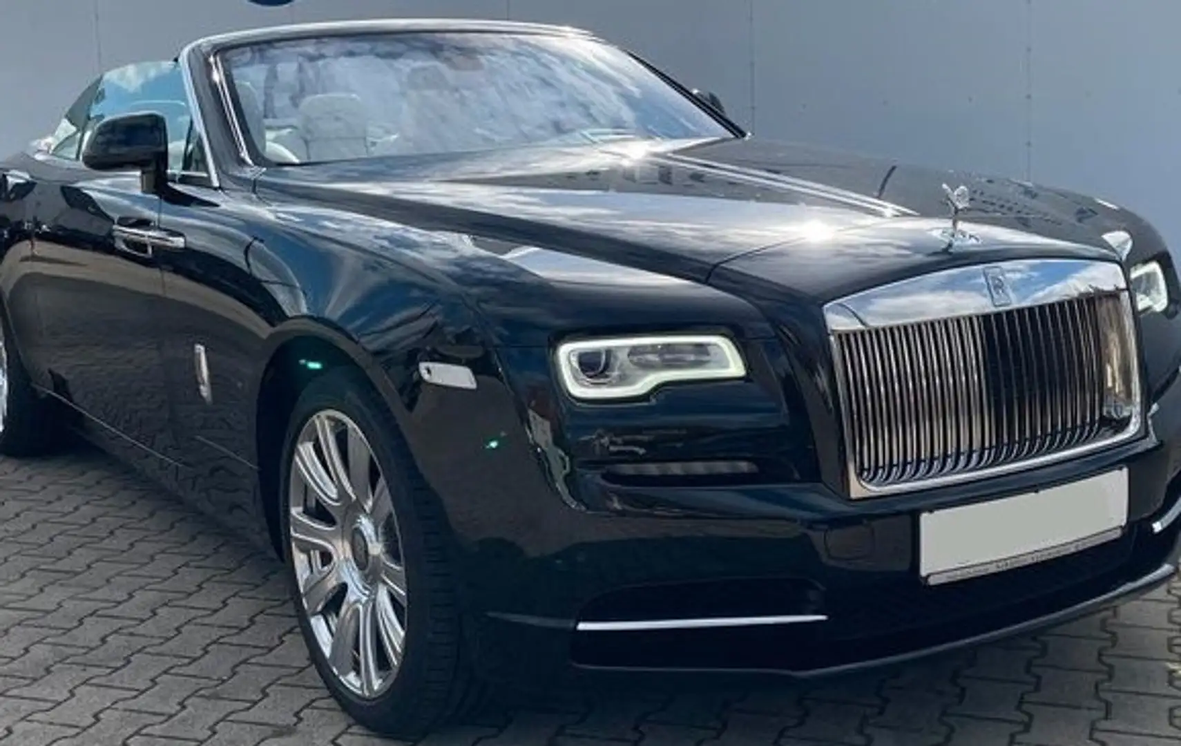 Rolls-Royce Dawn 6.6 V12 Чорний - 1