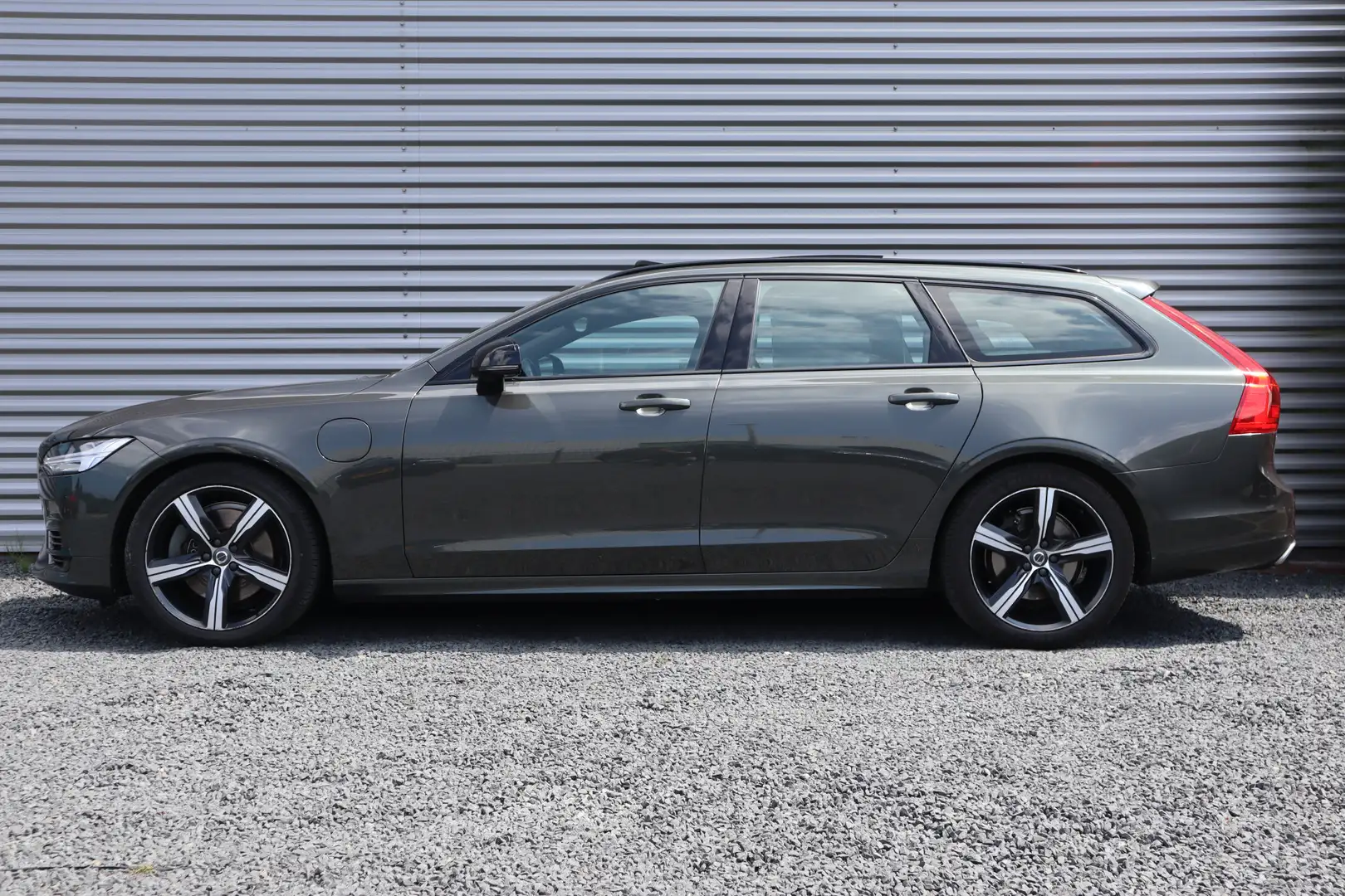 Volvo V90 2.0 T8 AWD R-Design Panorama dak / Adaptieve Cruis Grigio - 2