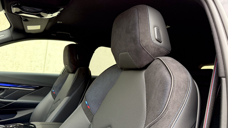 BMW 550 e xDrive — photo 14