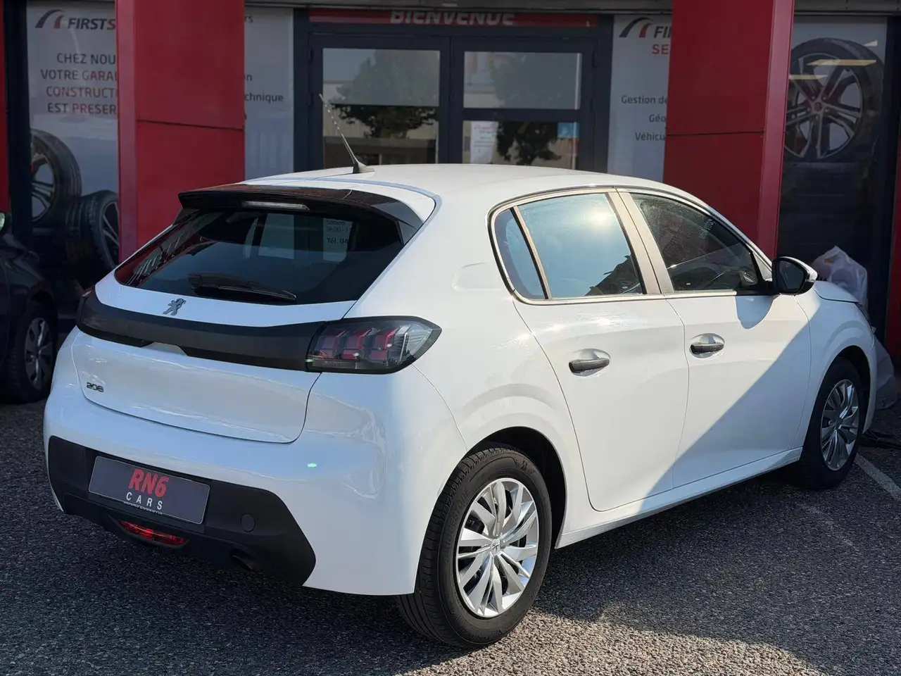Peugeot 208 208 — photo 7