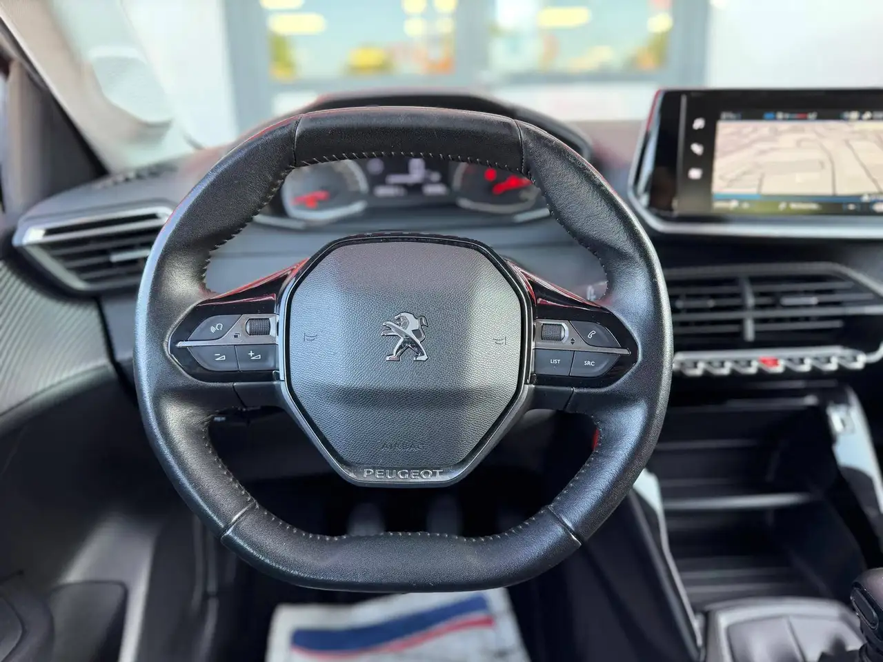Peugeot 208 208 — photo 11