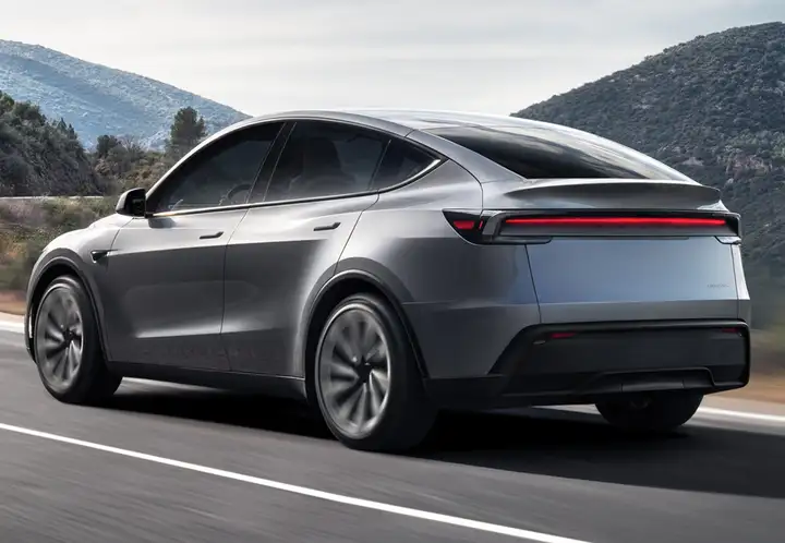 Tesla Model Y 2023, foto 19