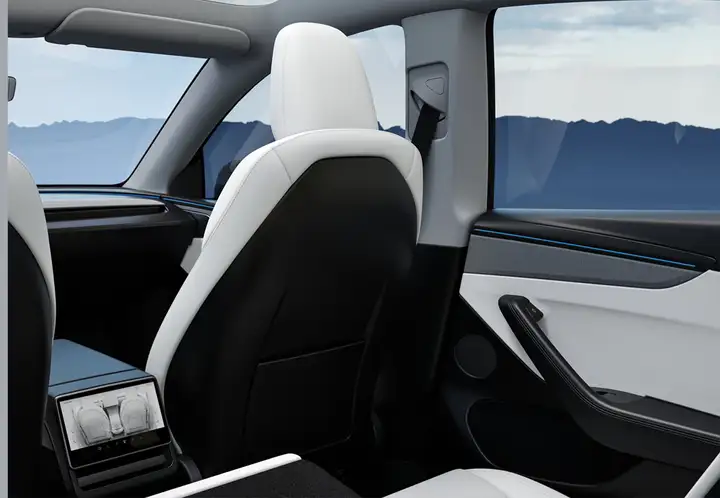 Tesla Model Y 2023, foto 21